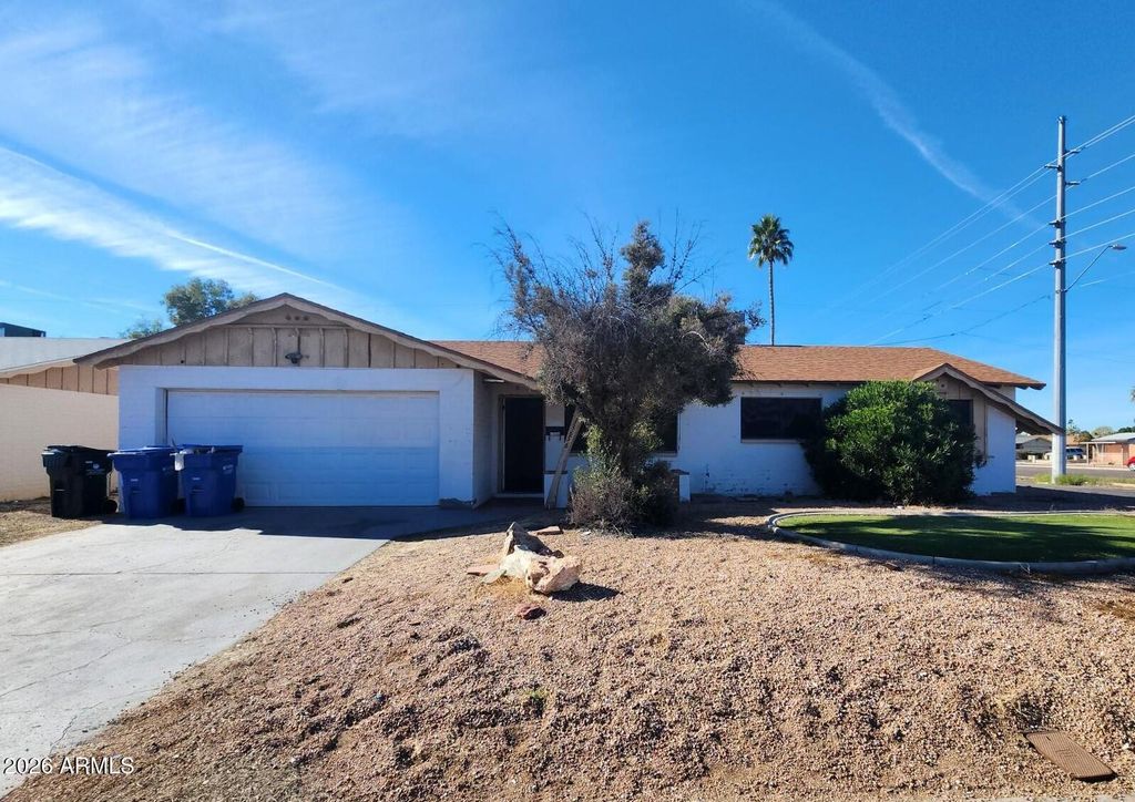 Photo of 13656 N 33rd Avenue, Phoenix, AZ 85029 (MLS # 6977316)