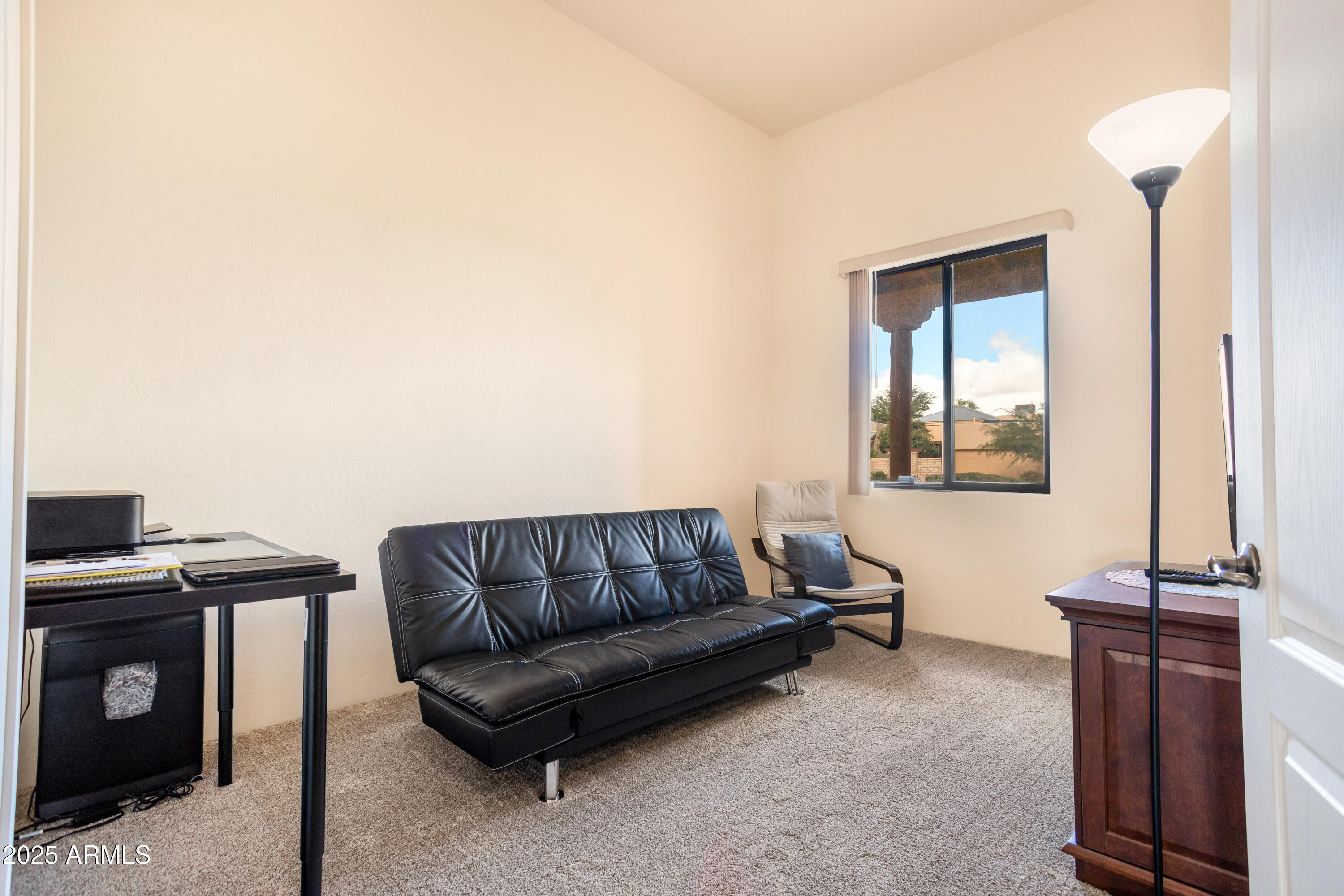 LEGENDS VALIENTE 2 - Residential