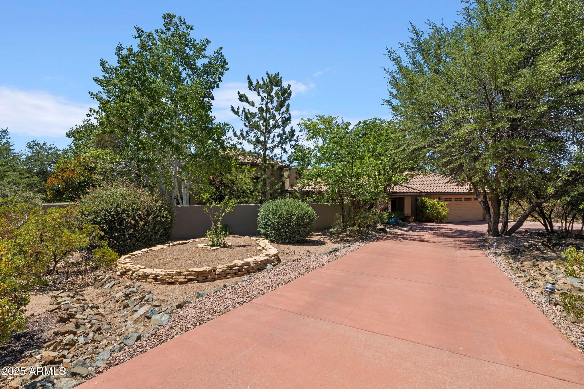 2316 W Mountain Oak Road