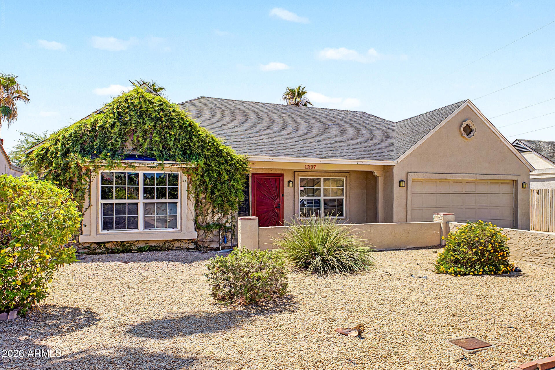 1207 E TONTO Lane