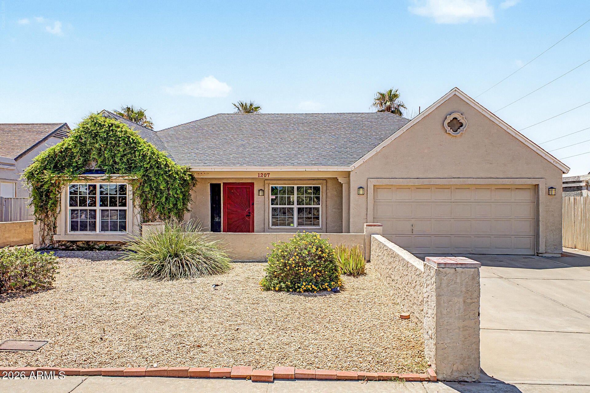1207 E TONTO Lane