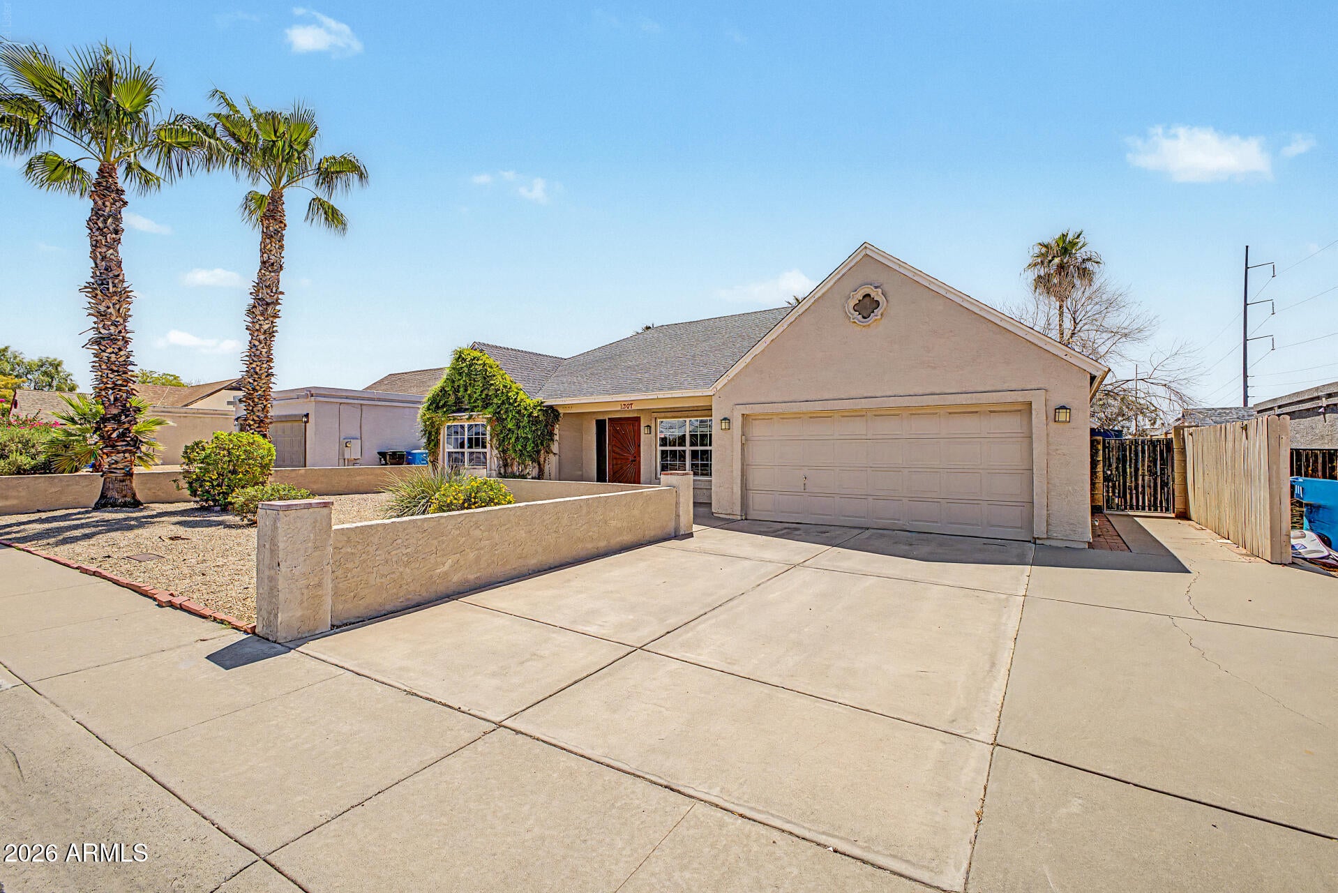 1207 E TONTO Lane