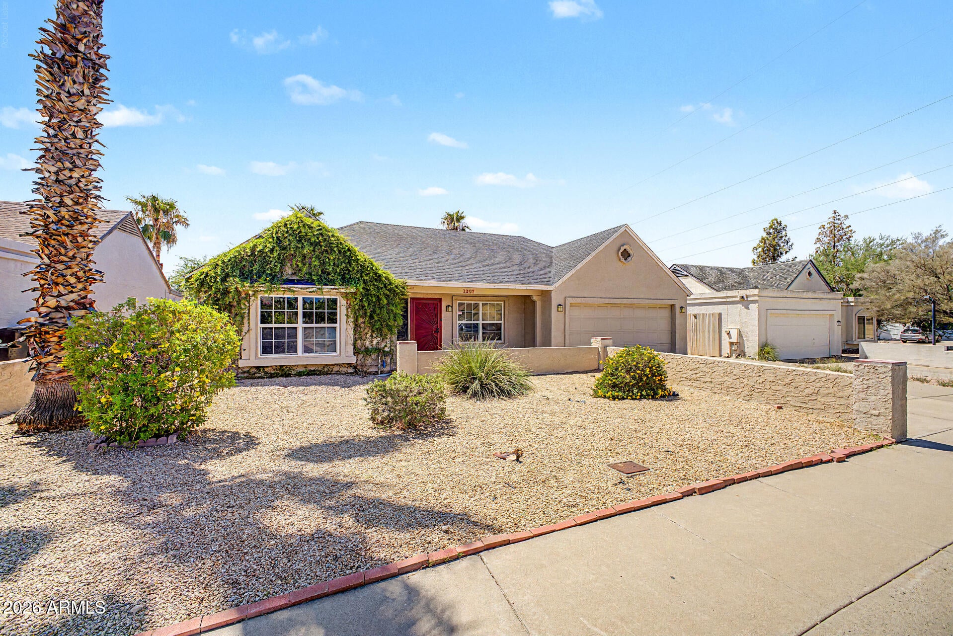 1207 E TONTO Lane