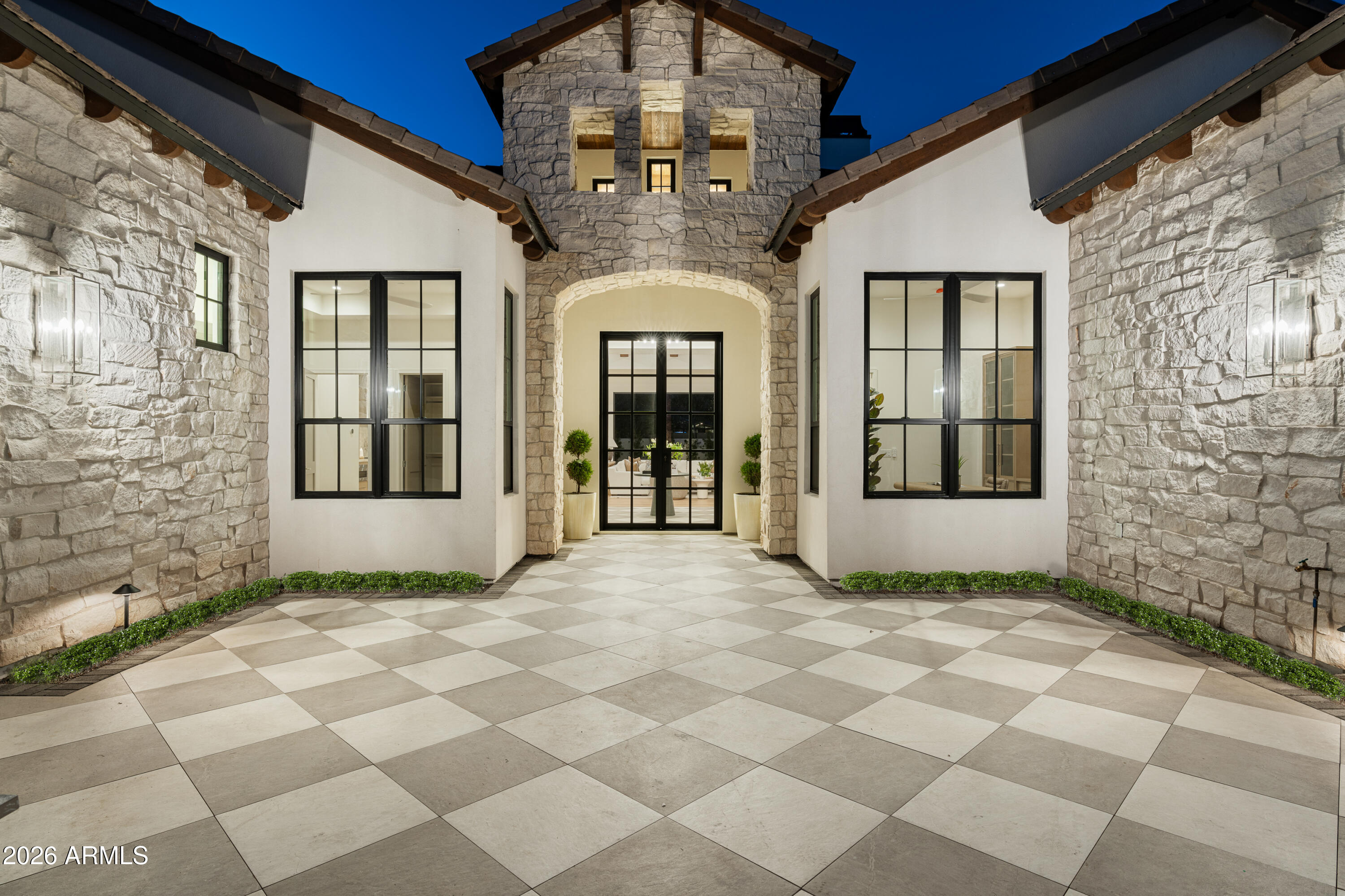 6302 E CALLE DEL NORTE --