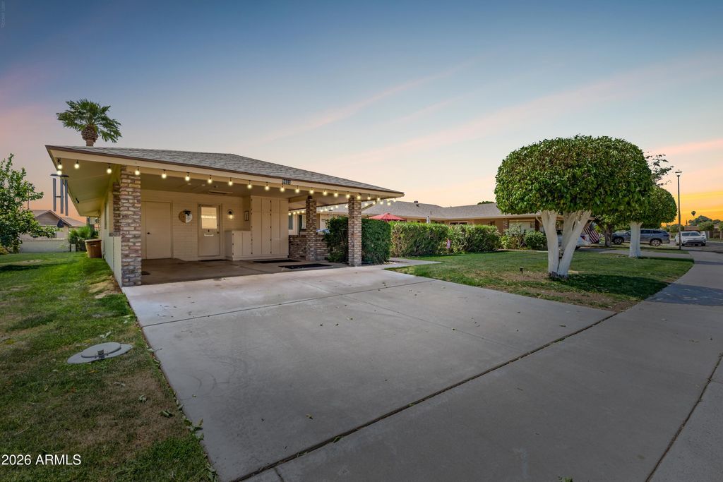 Photo of 9933 W Mountain View Road, Sun City, AZ 85351 (MLS # 7006406)