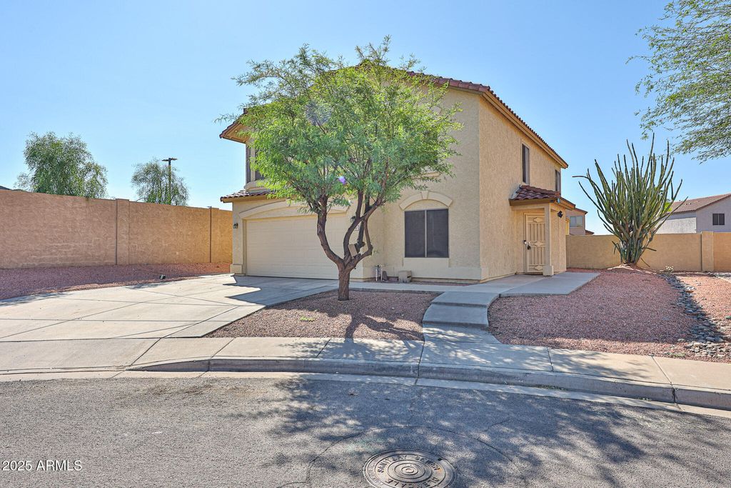 Photo of 7681 W Lamar Road, Glendale, AZ 85303 (MLS # 6919136)