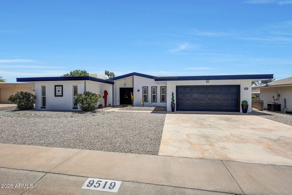 Photo of 9519 W Timberline Drive, Sun City, AZ 85351 (MLS # 6927522)