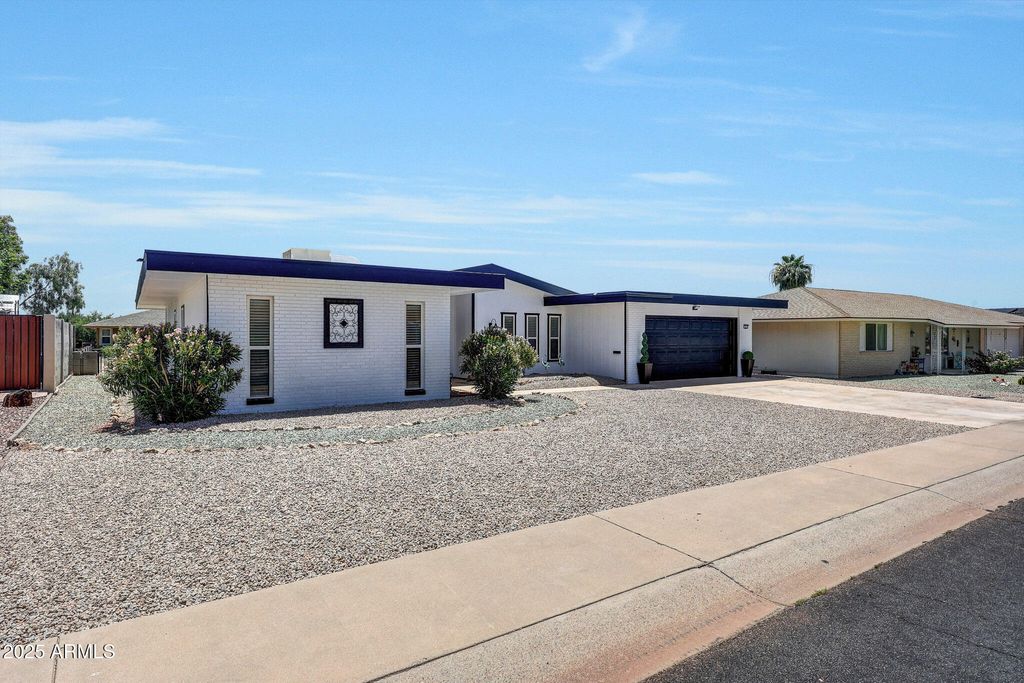 Photo of 9519 W Timberline Drive, Sun City, AZ 85351 (MLS # 6927522)