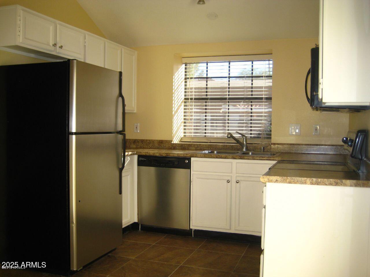 5704 E AIRE LIBRE Avenue 1215