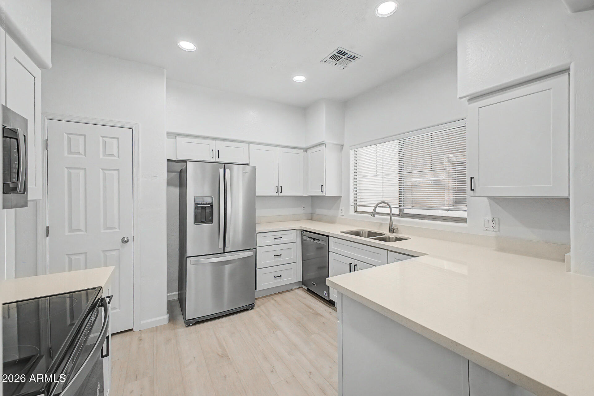 525 N MILLER Road 174