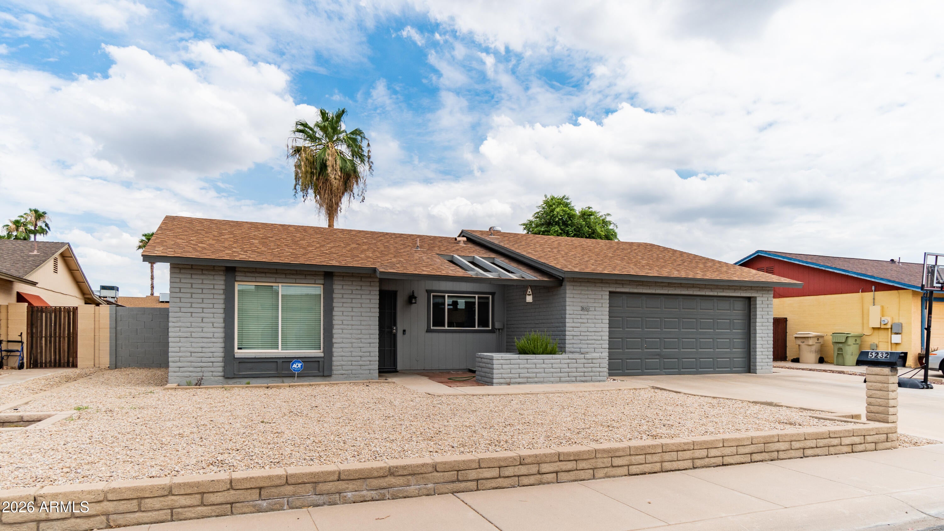 5232 W ONYX Avenue