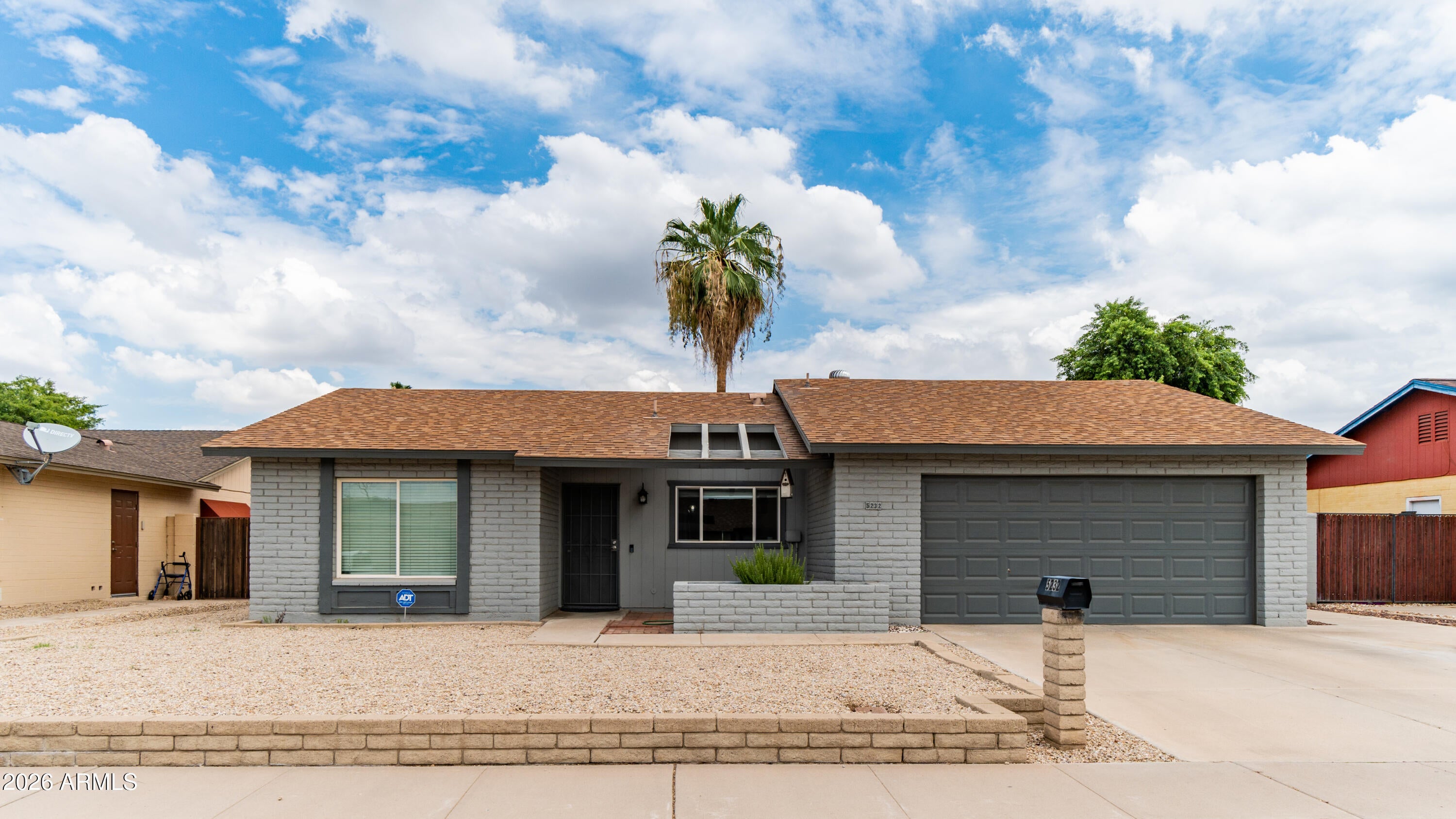 5232 W ONYX Avenue