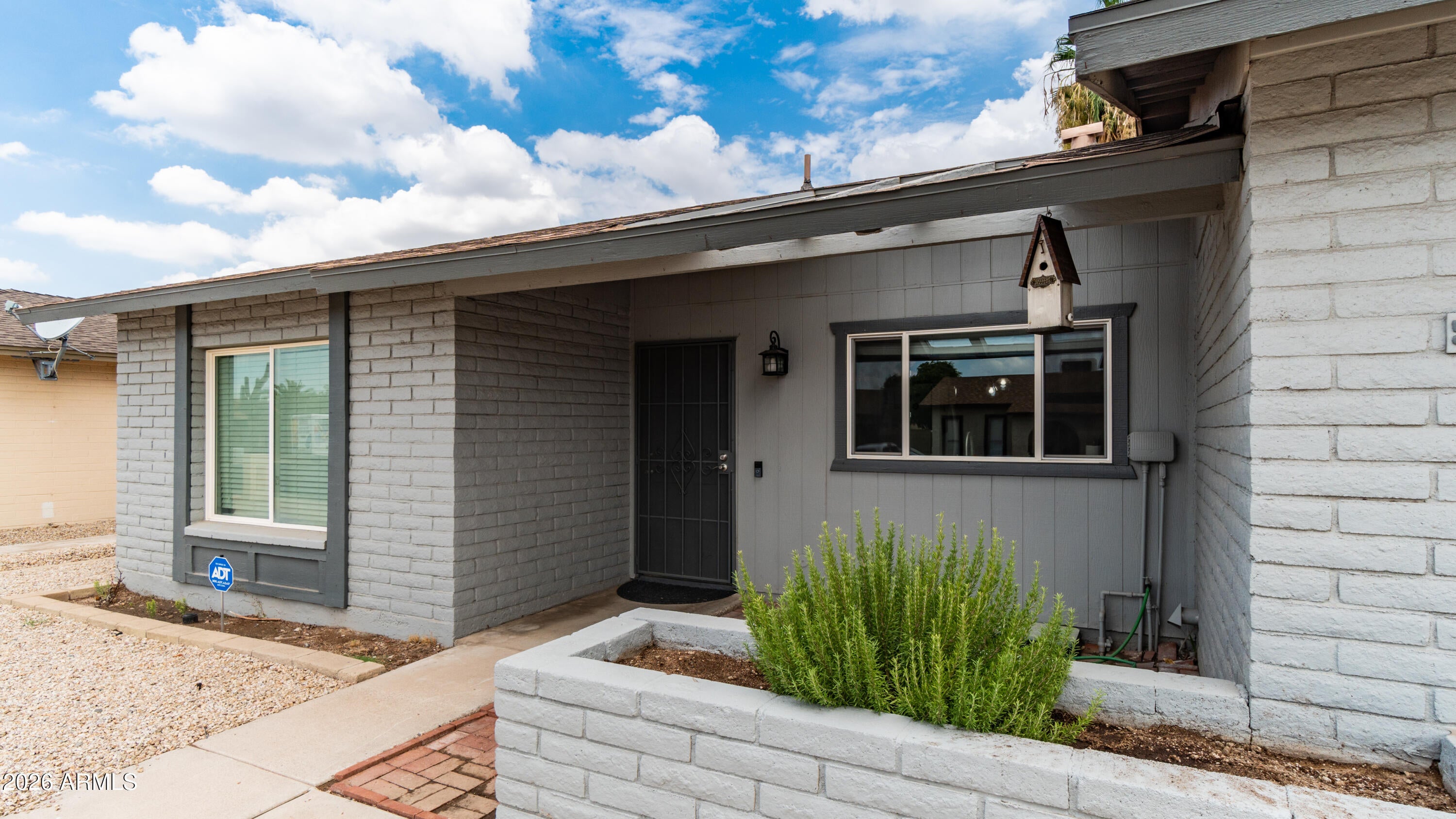 5232 W ONYX Avenue