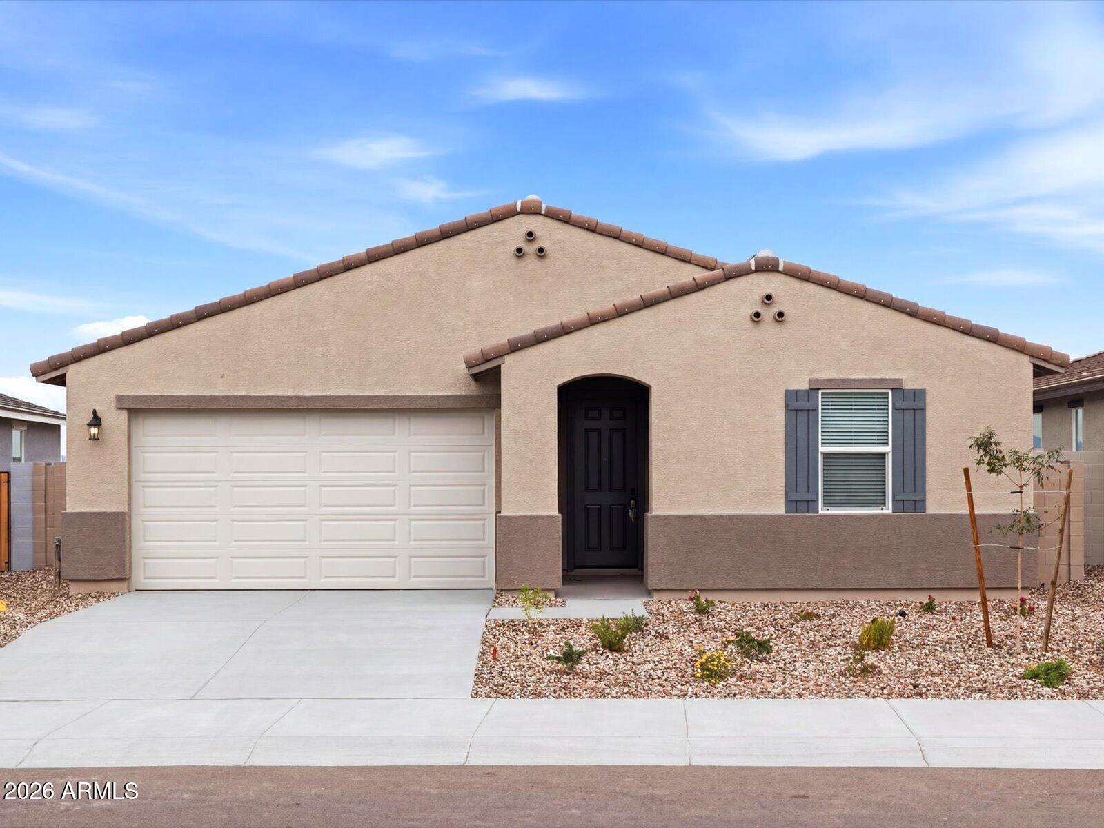 8439 W SARATOGA Way