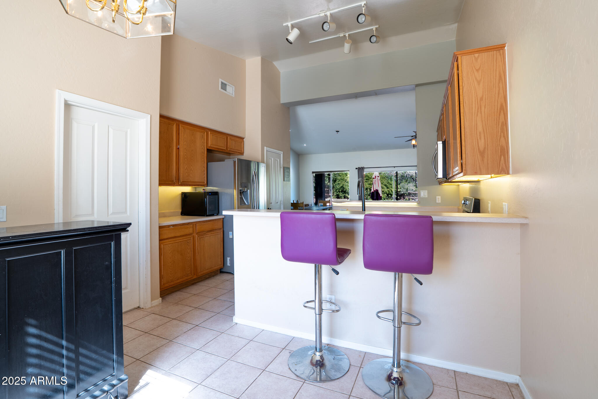 1850 W WAGON WHEEL Road