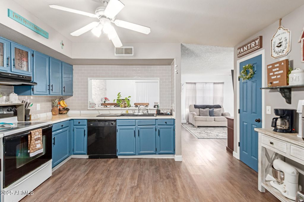 Photo of 3732 W Bluefield Avenue, Glendale, AZ 85308 (MLS # 6996038)