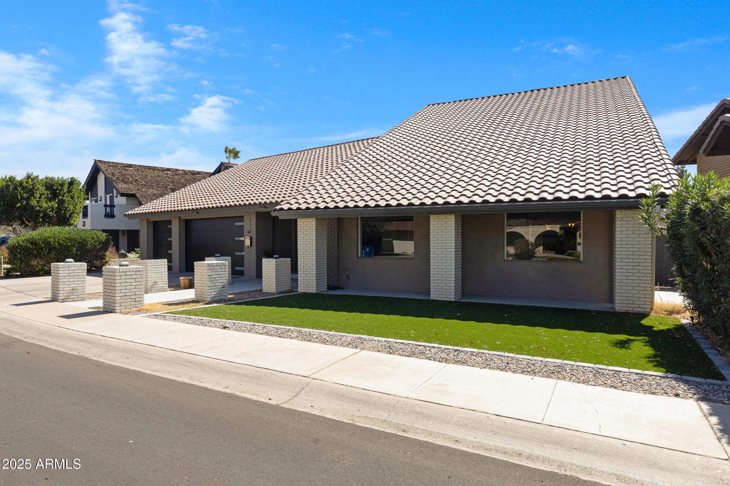 Homes for Sale in Queen Creek Arizona 2 1323 E WHALERS Way