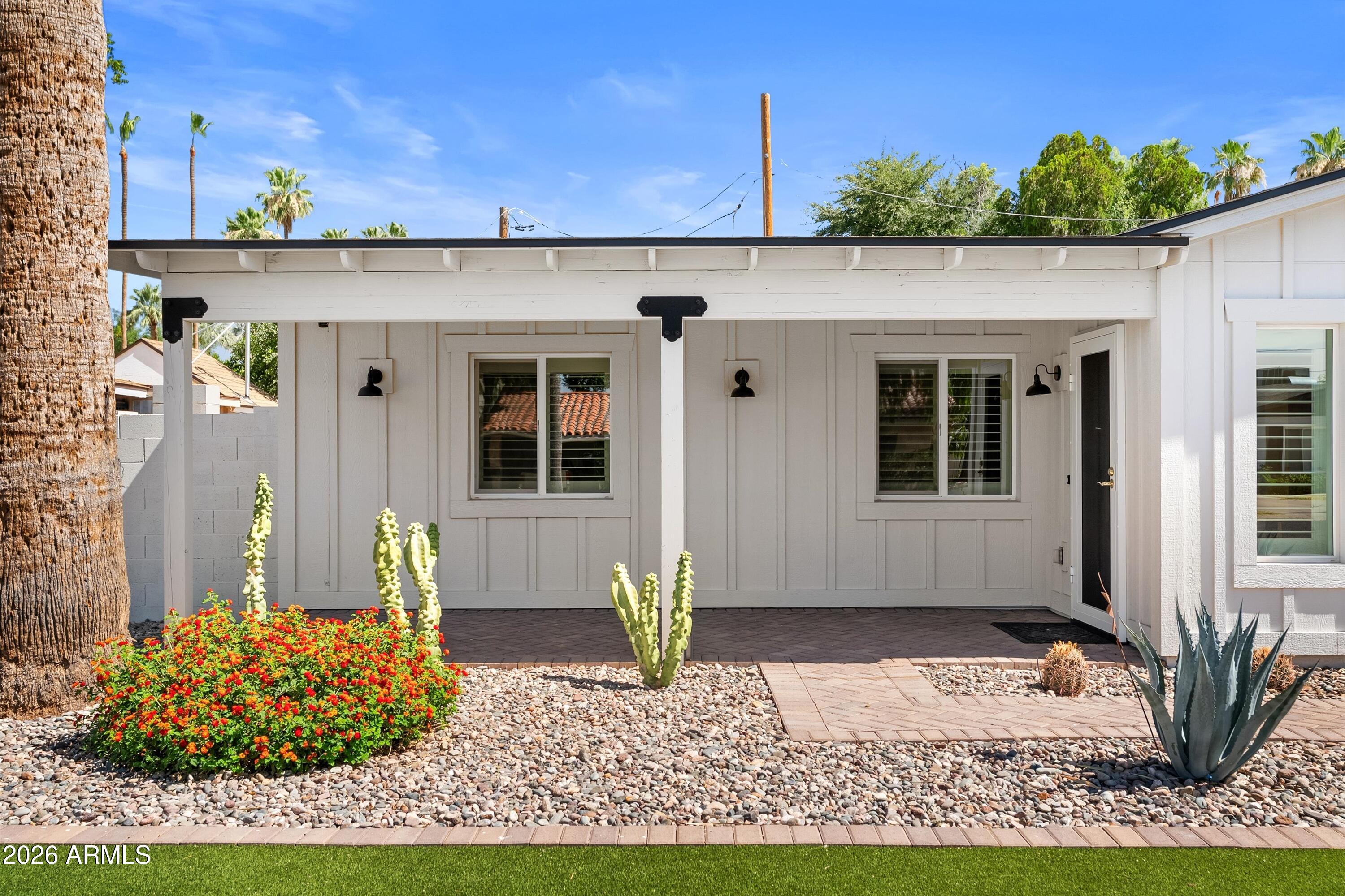 3430 E MONTEROSA Street