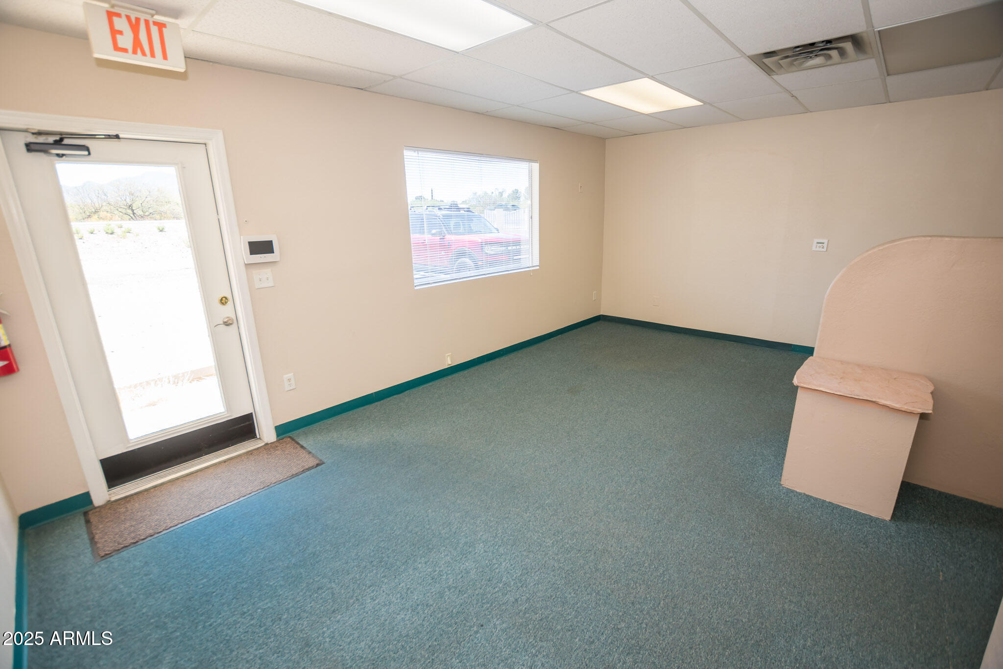 5405 S HIGHWAY 92 -- c