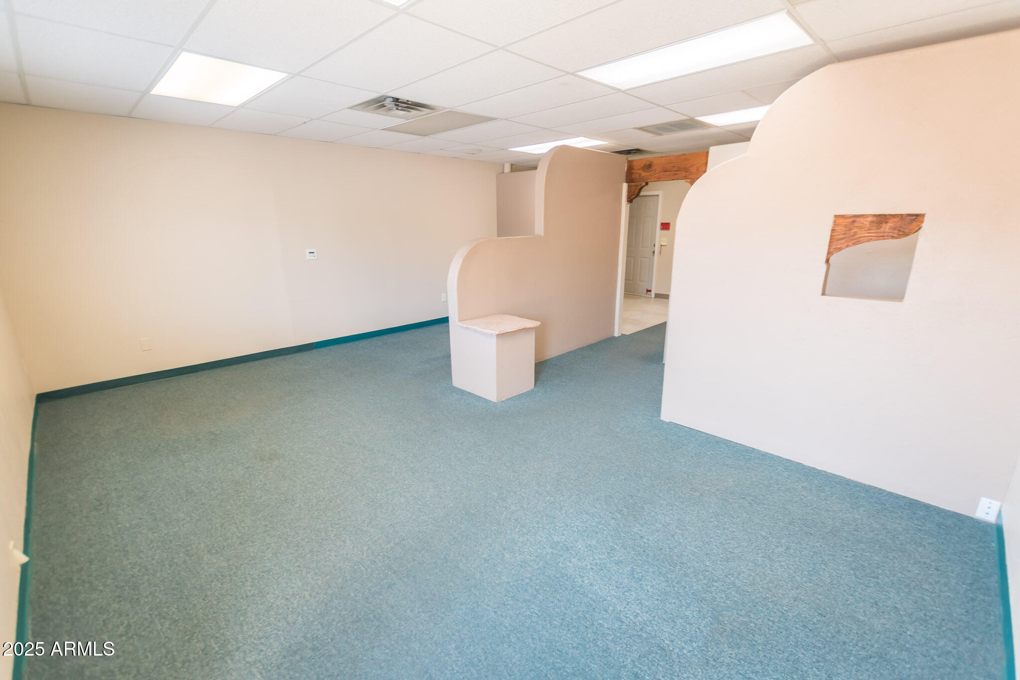 5405 S HIGHWAY 92 -- c