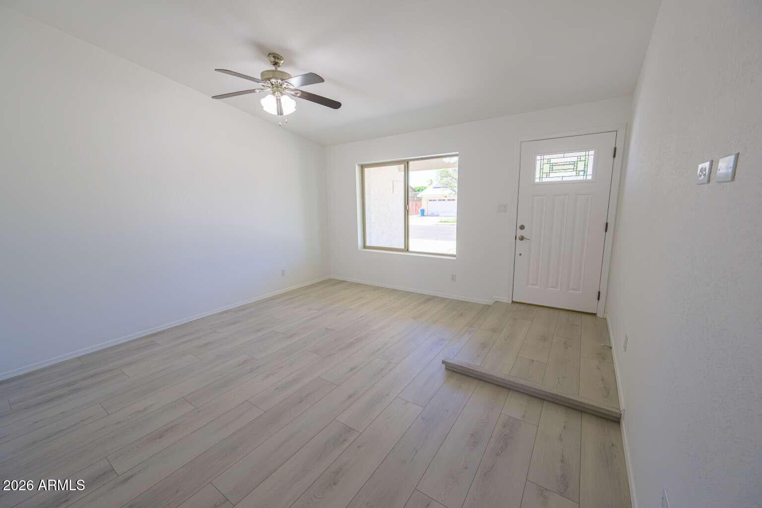 607 W LOS LAGOS VISTA Avenue