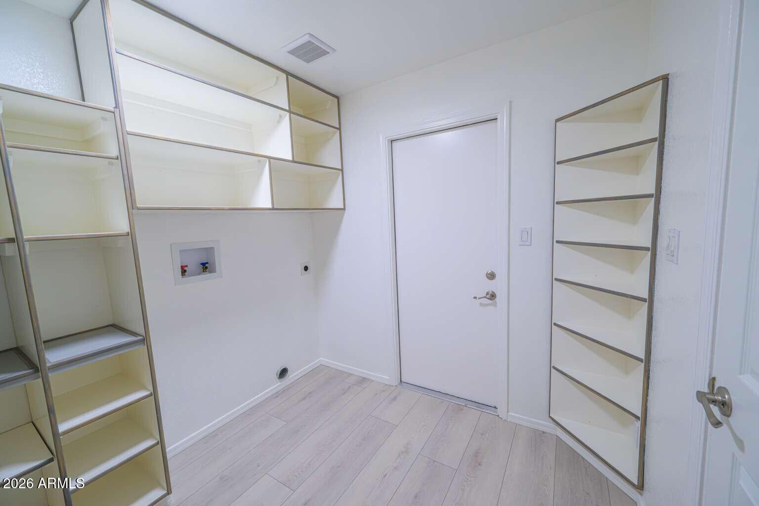 607 W LOS LAGOS VISTA Avenue