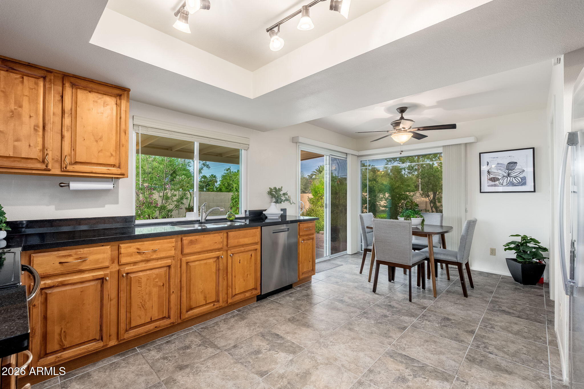 2346 E MESCAL Street