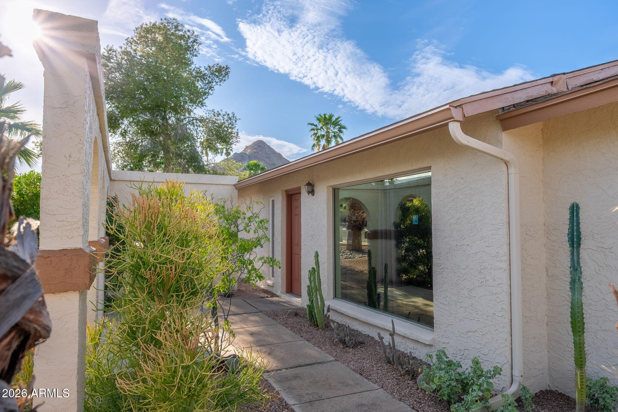 2346 E MESCAL Street