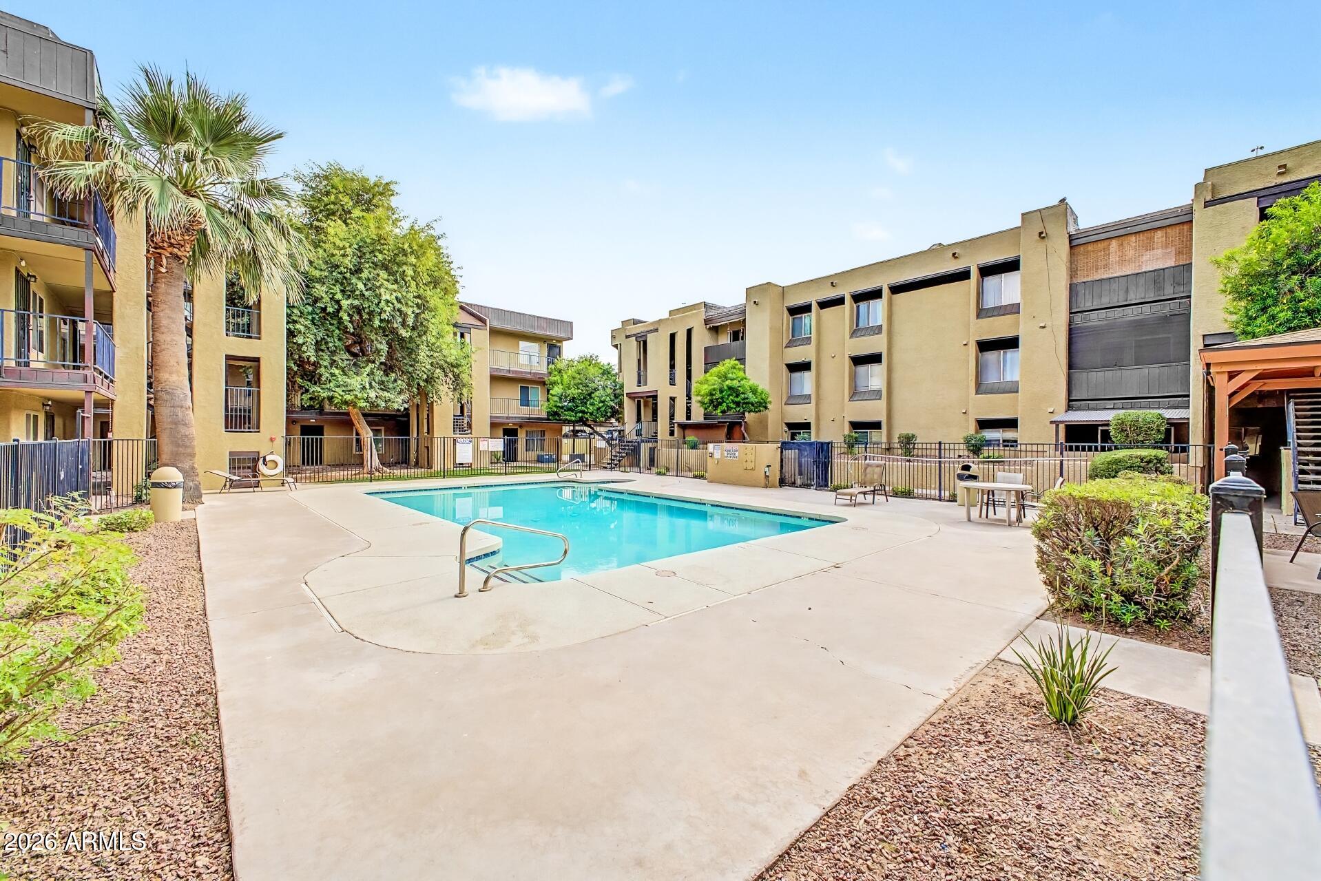 461 W HOLMES Avenue 283