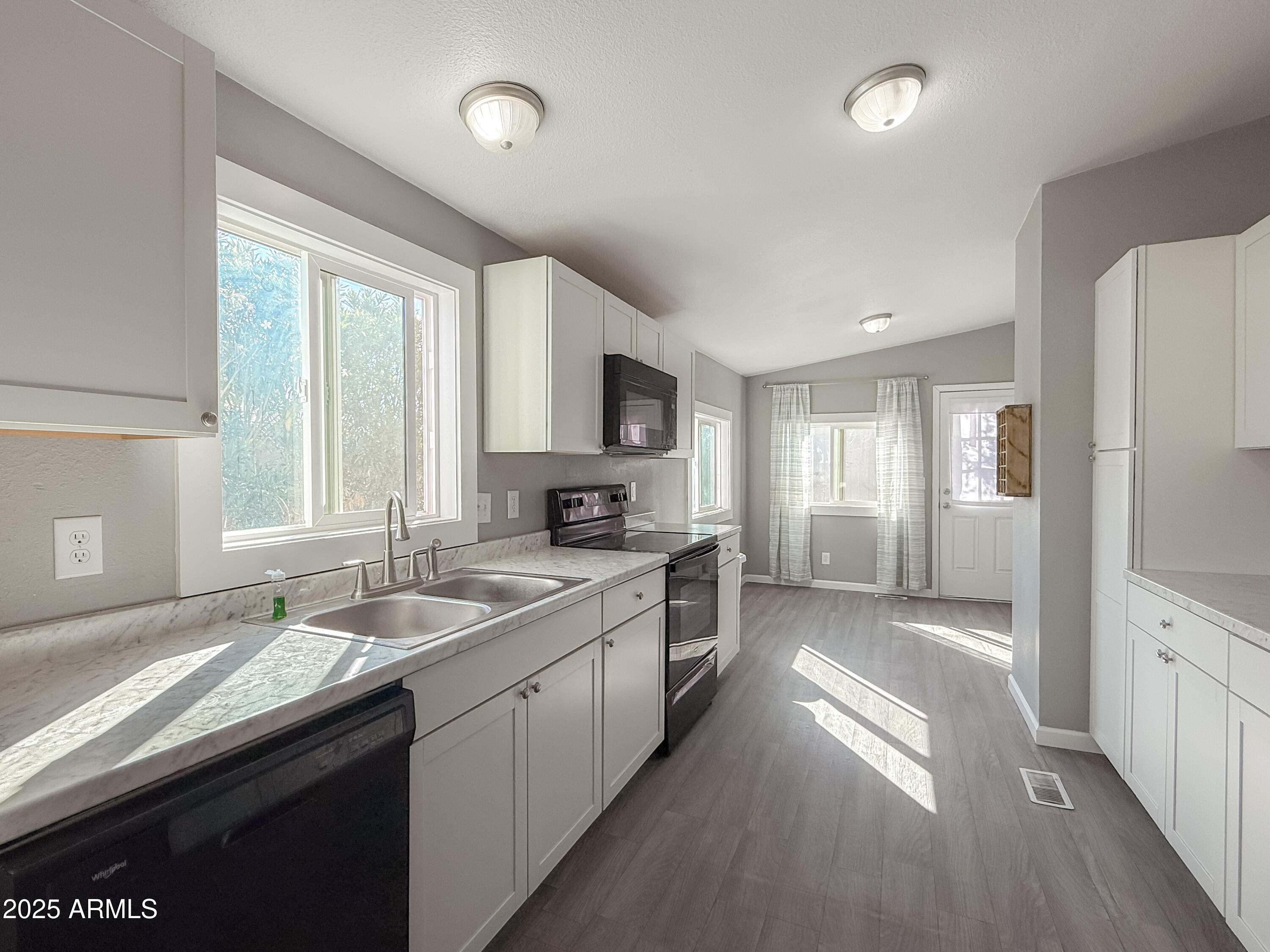 9431 E CORALBELL Avenue 145