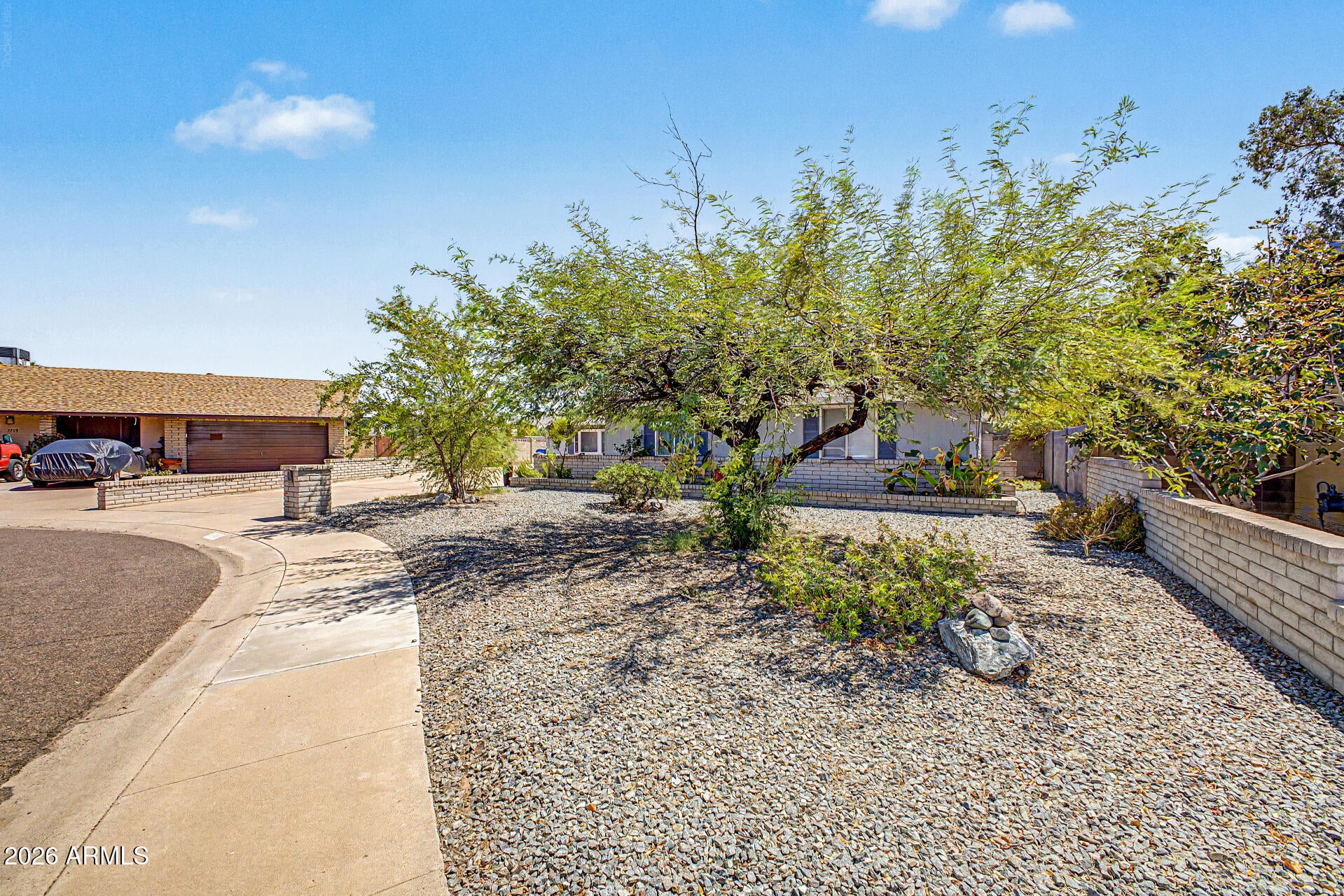 3723 W COCHISE Drive