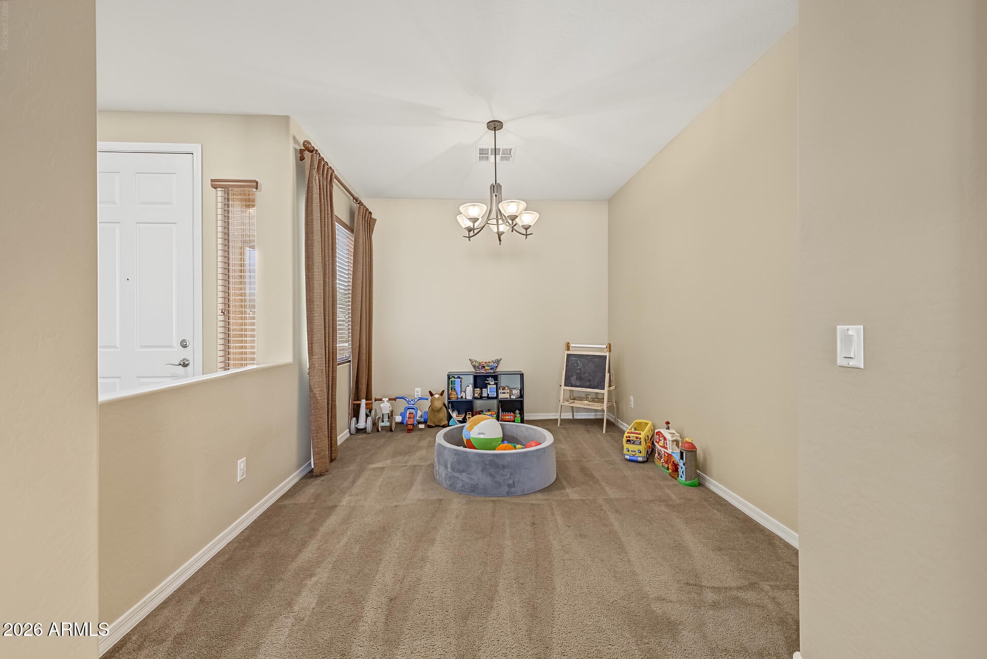 2508 E KATRINA Trail