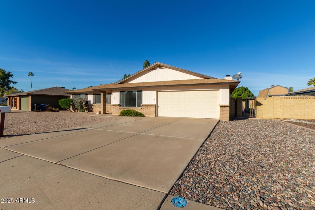 Photo of 1046 E Carmen Street, Tempe, AZ 85283 (MLS # 6952063)