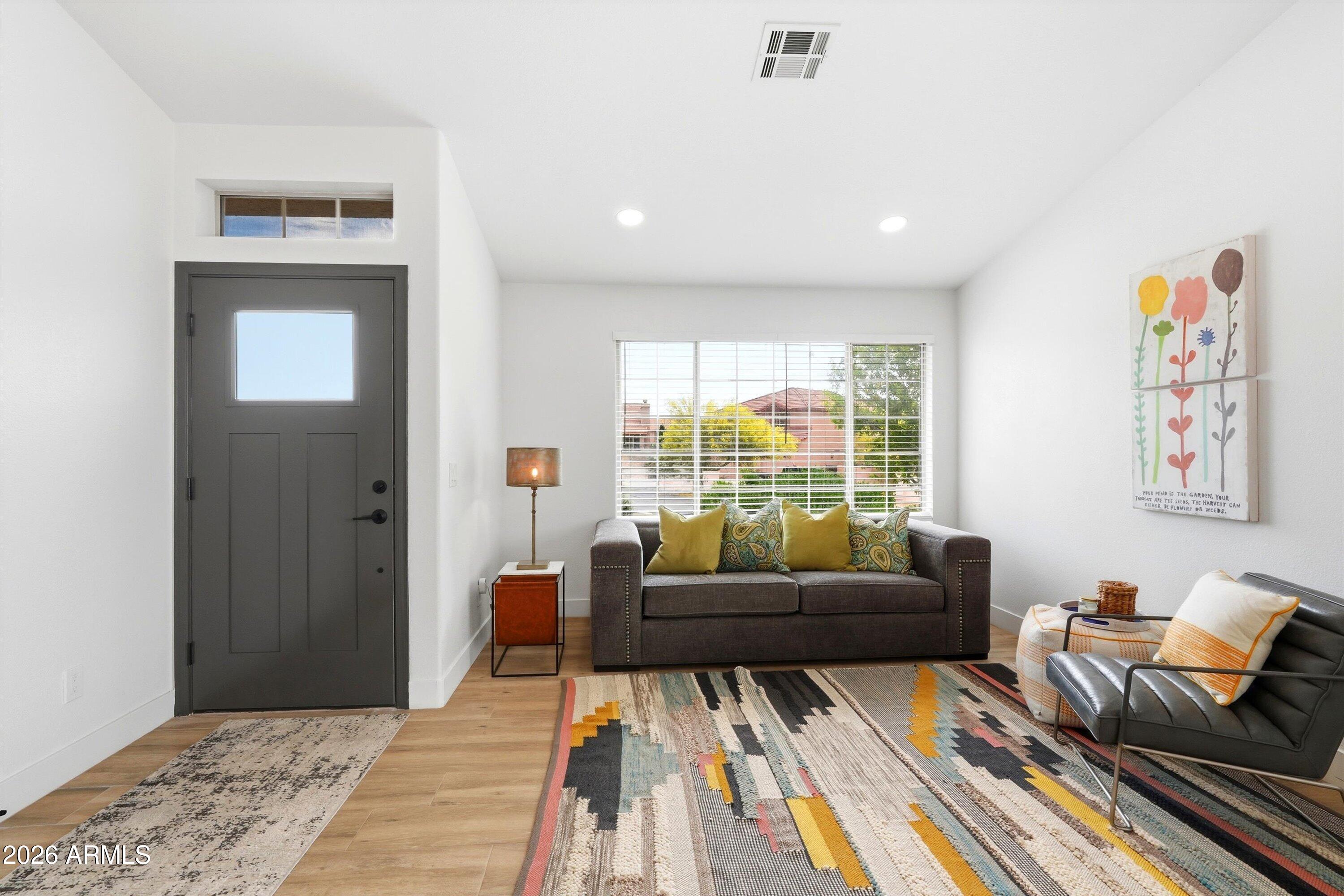 10142 E DAYBREAK Place