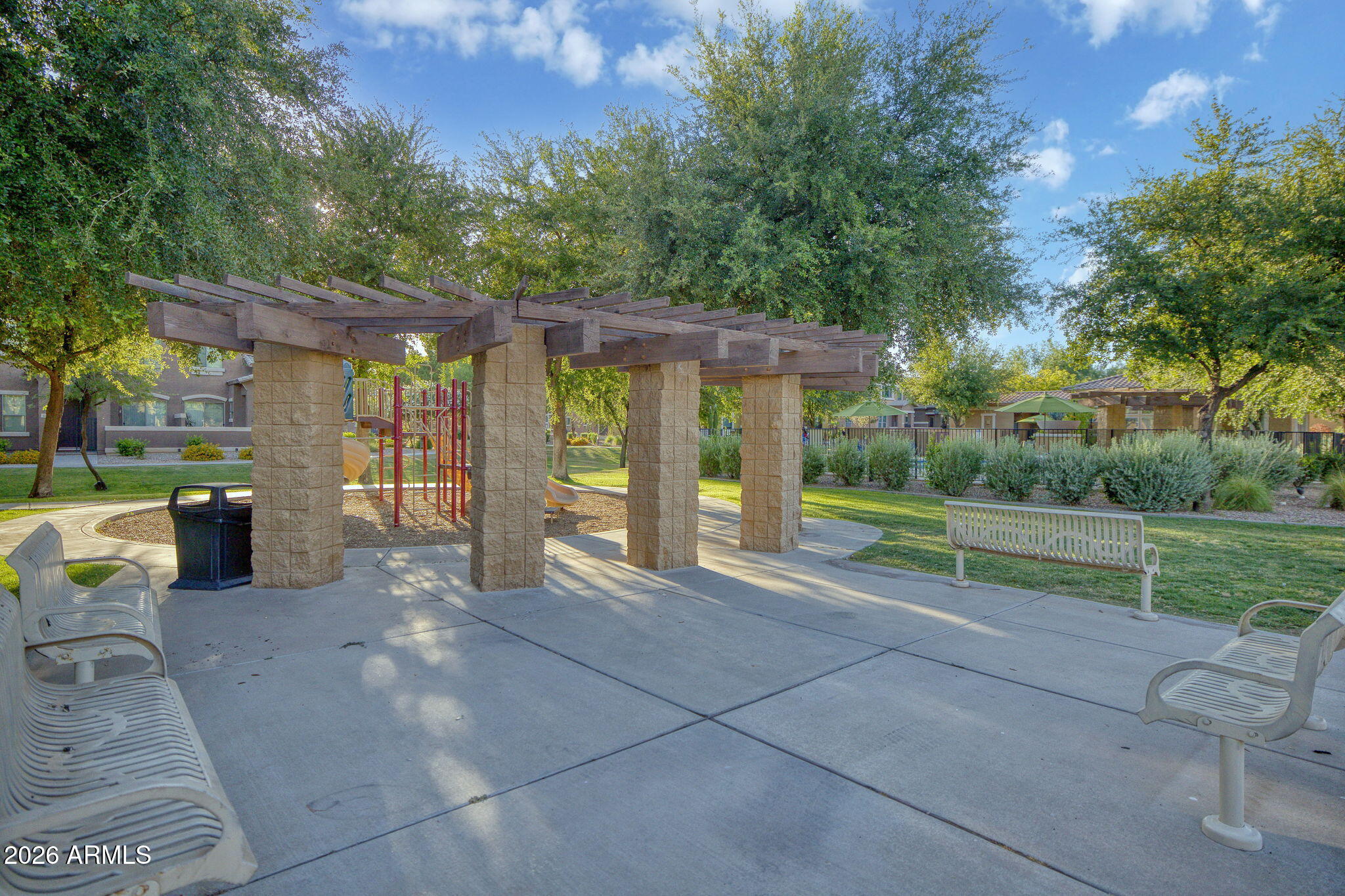 TOWNSQUARE AT SIERRA VERDE CONDOMINIUM - Residential
