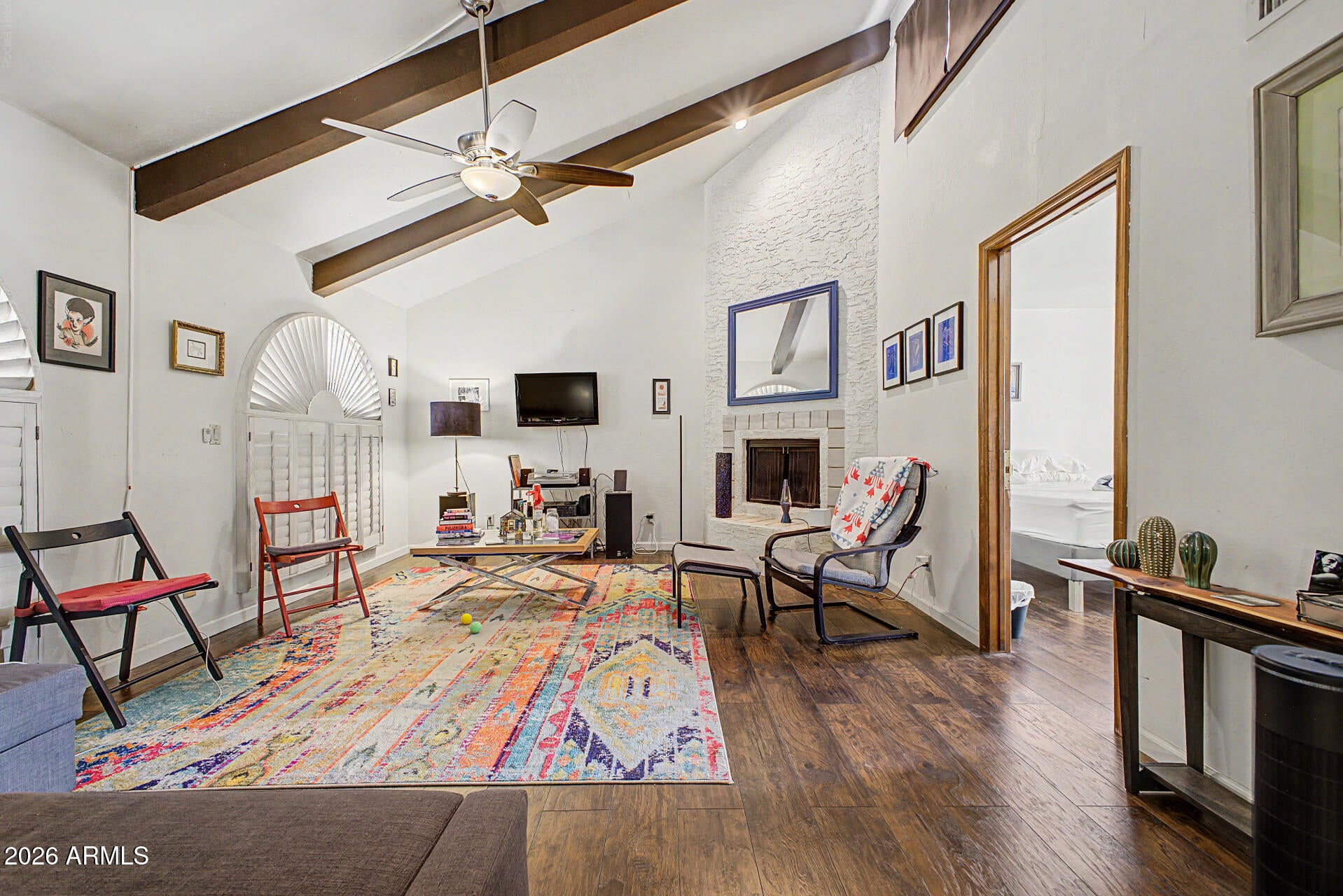 319 E CORONADO Road 1