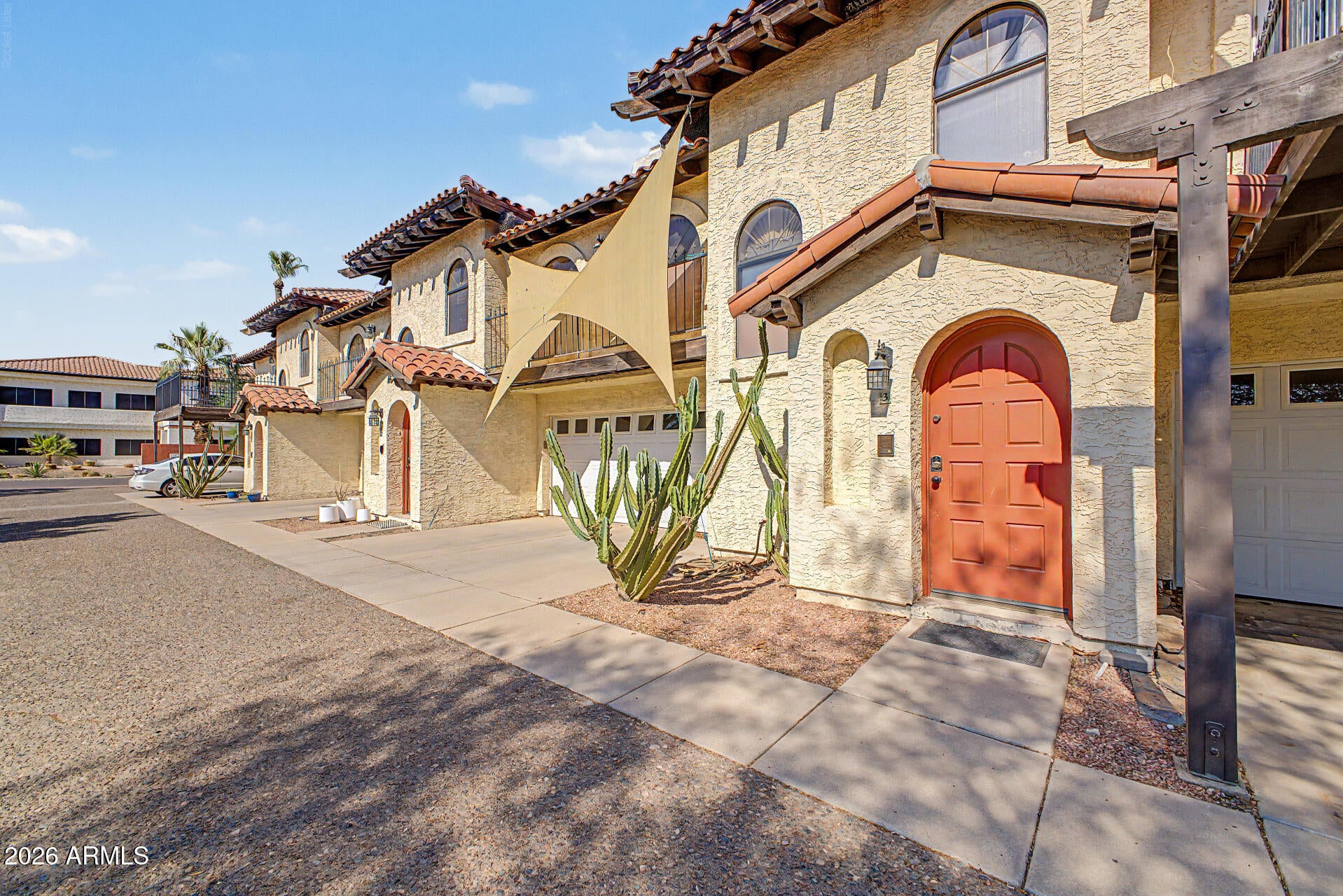 319 E CORONADO Road 1