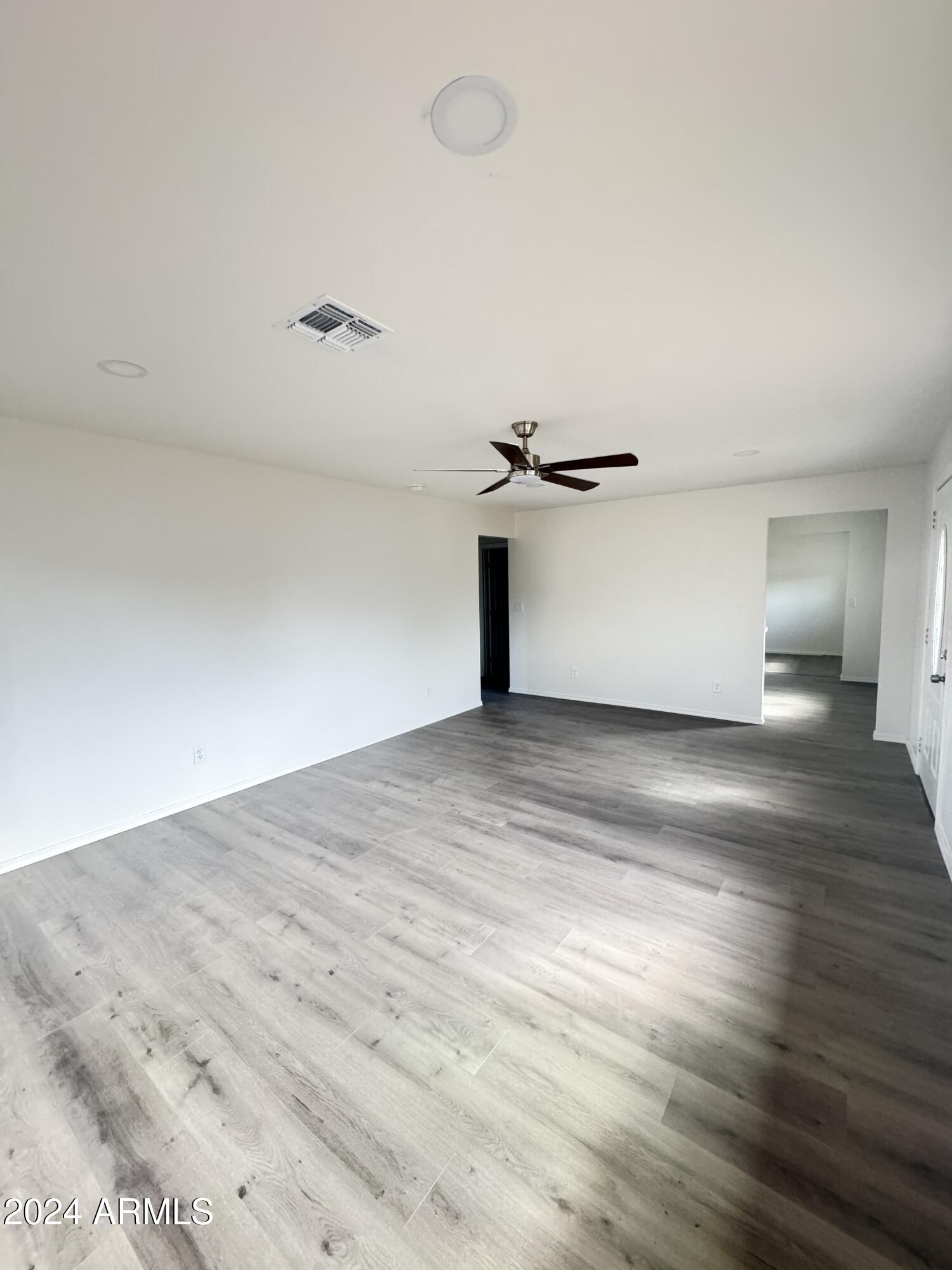 2724 W HIGHLAND Avenue