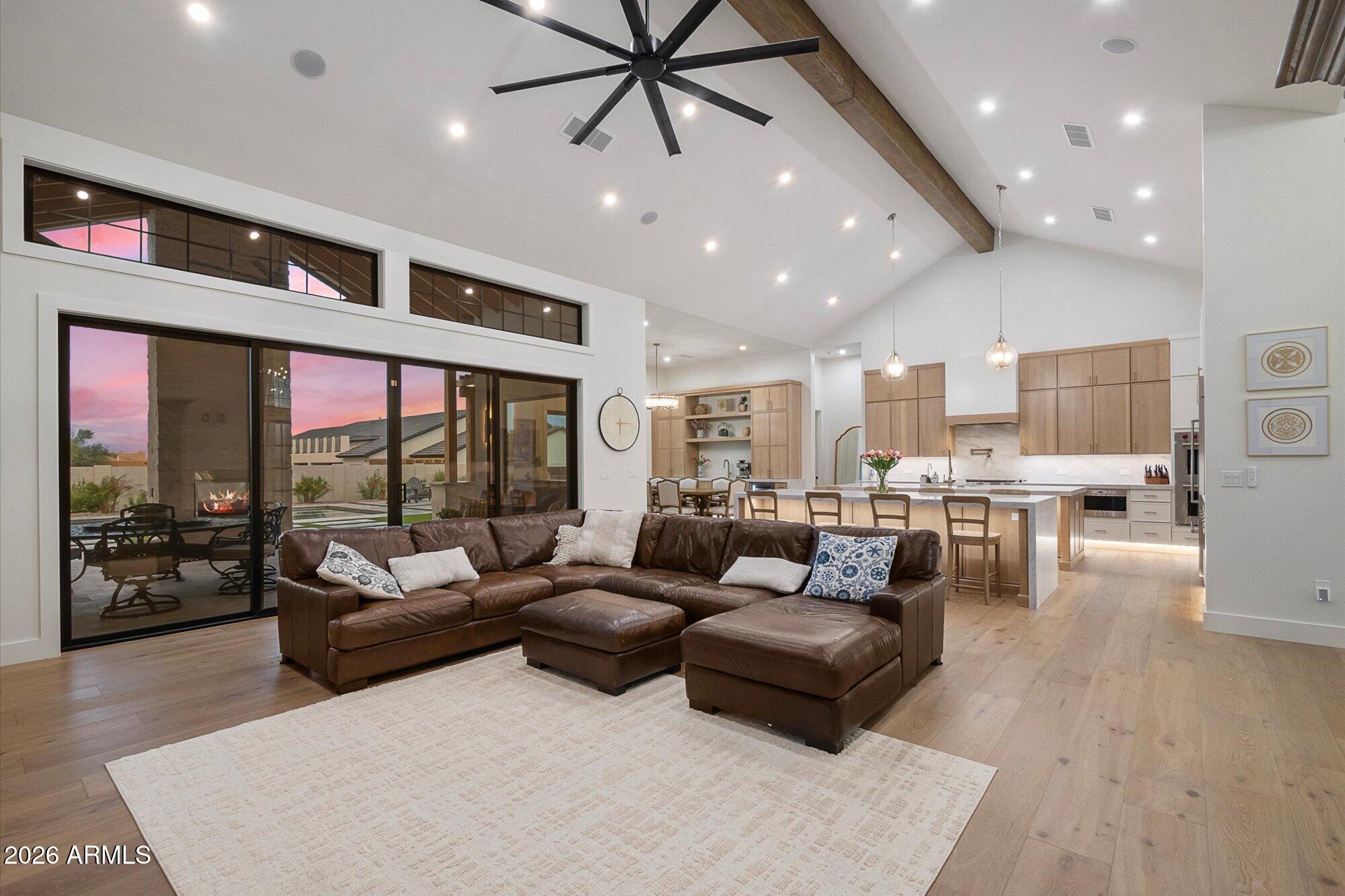 8125 E REDBERRY --