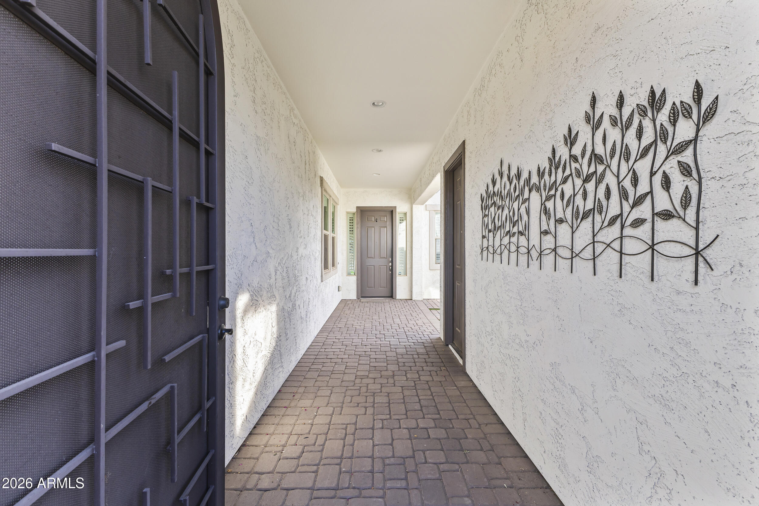 5255 N GINNING Drive