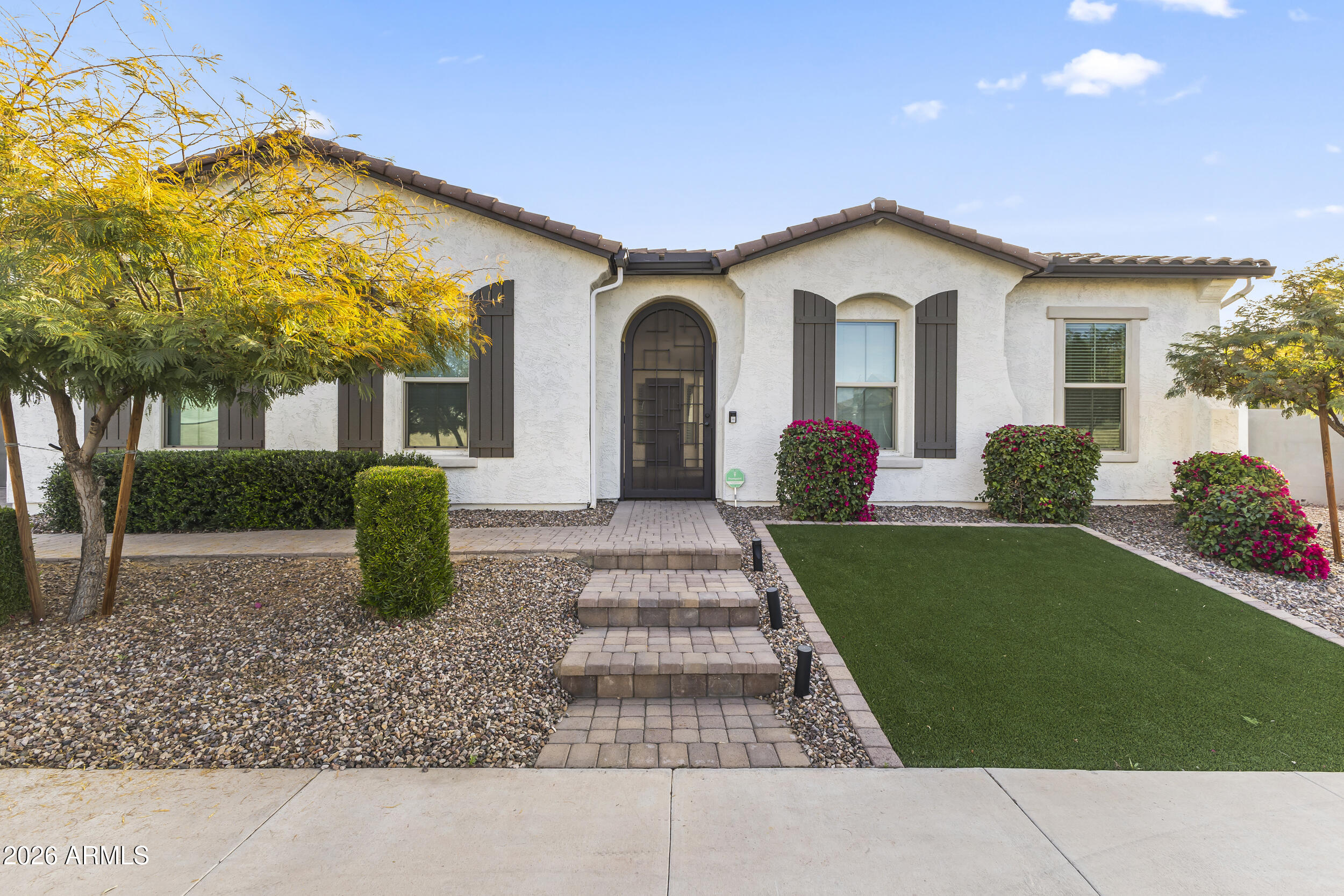 5255 N GINNING Drive