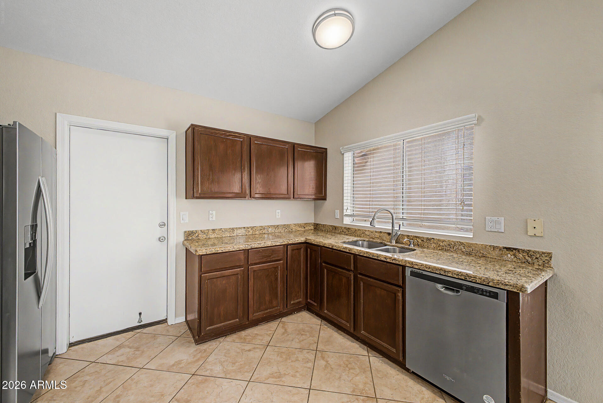 Properties 3 644 E SHEFFIELD Avenue