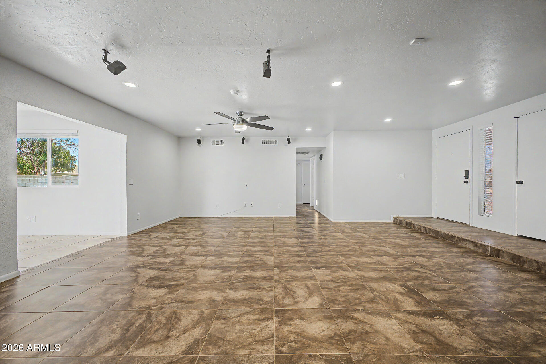 442 W Manor Street