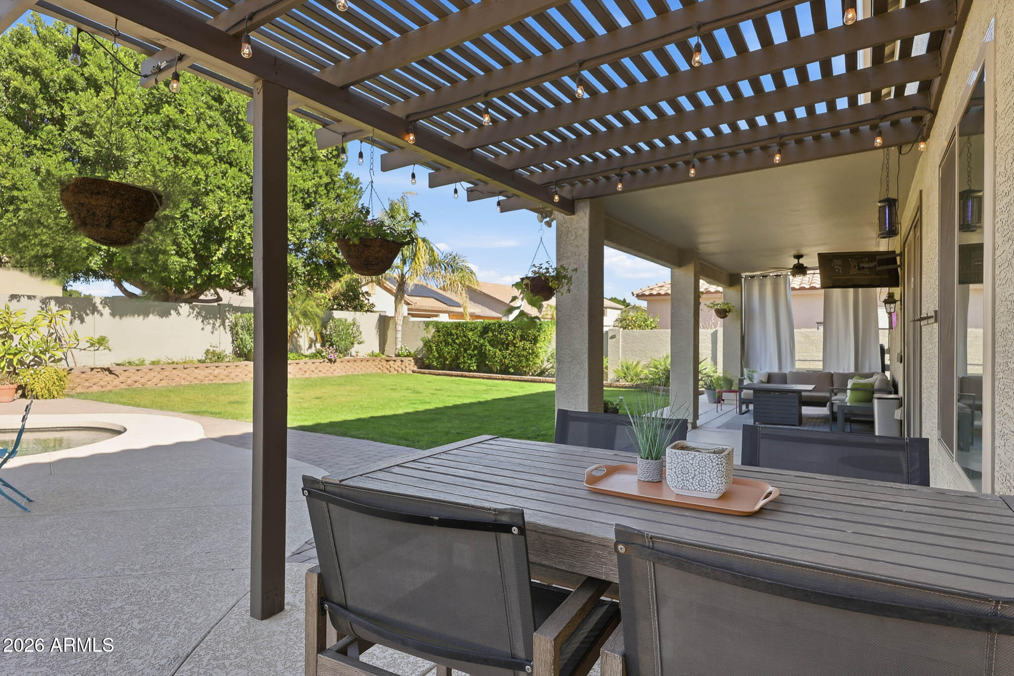 8040 W VIA MONTOYA Drive