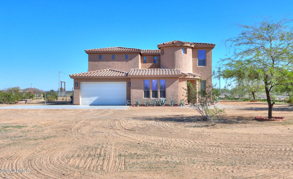 Photo of 53304 W Barnes Road, Maricopa, AZ 85139 (MLS # 6946187)