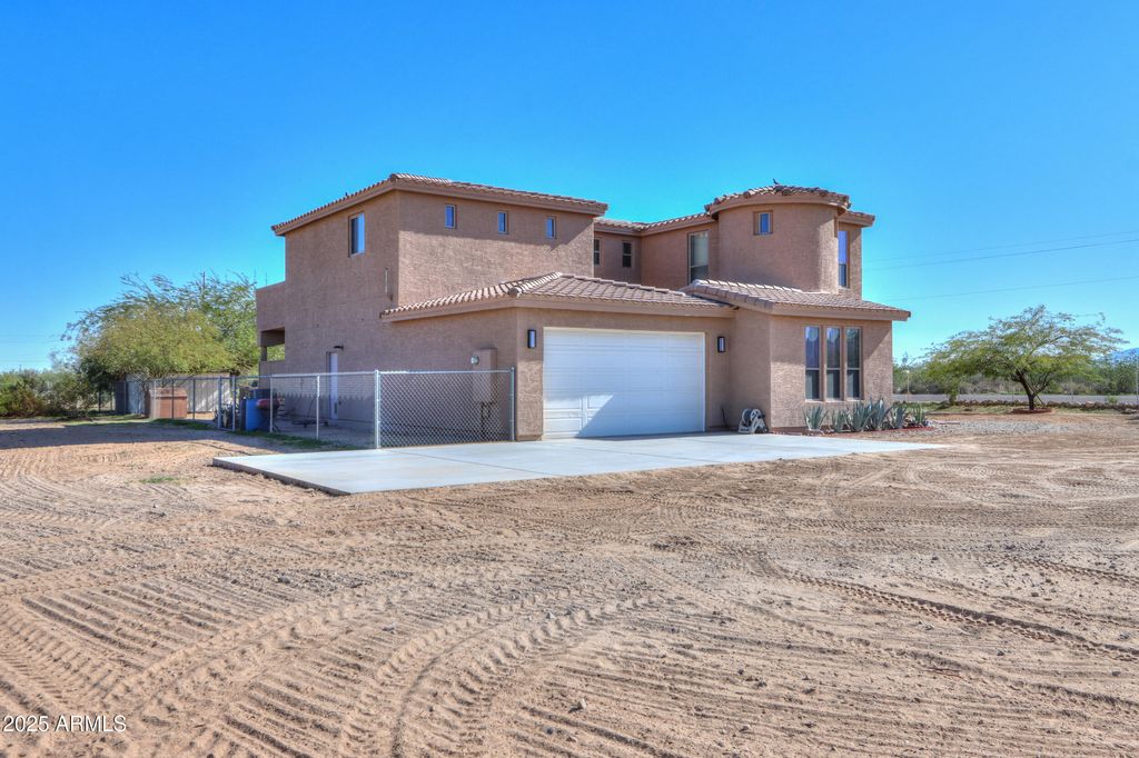 Photo of 53304 W Barnes Road, Maricopa, AZ 85139 (MLS # 6946187)