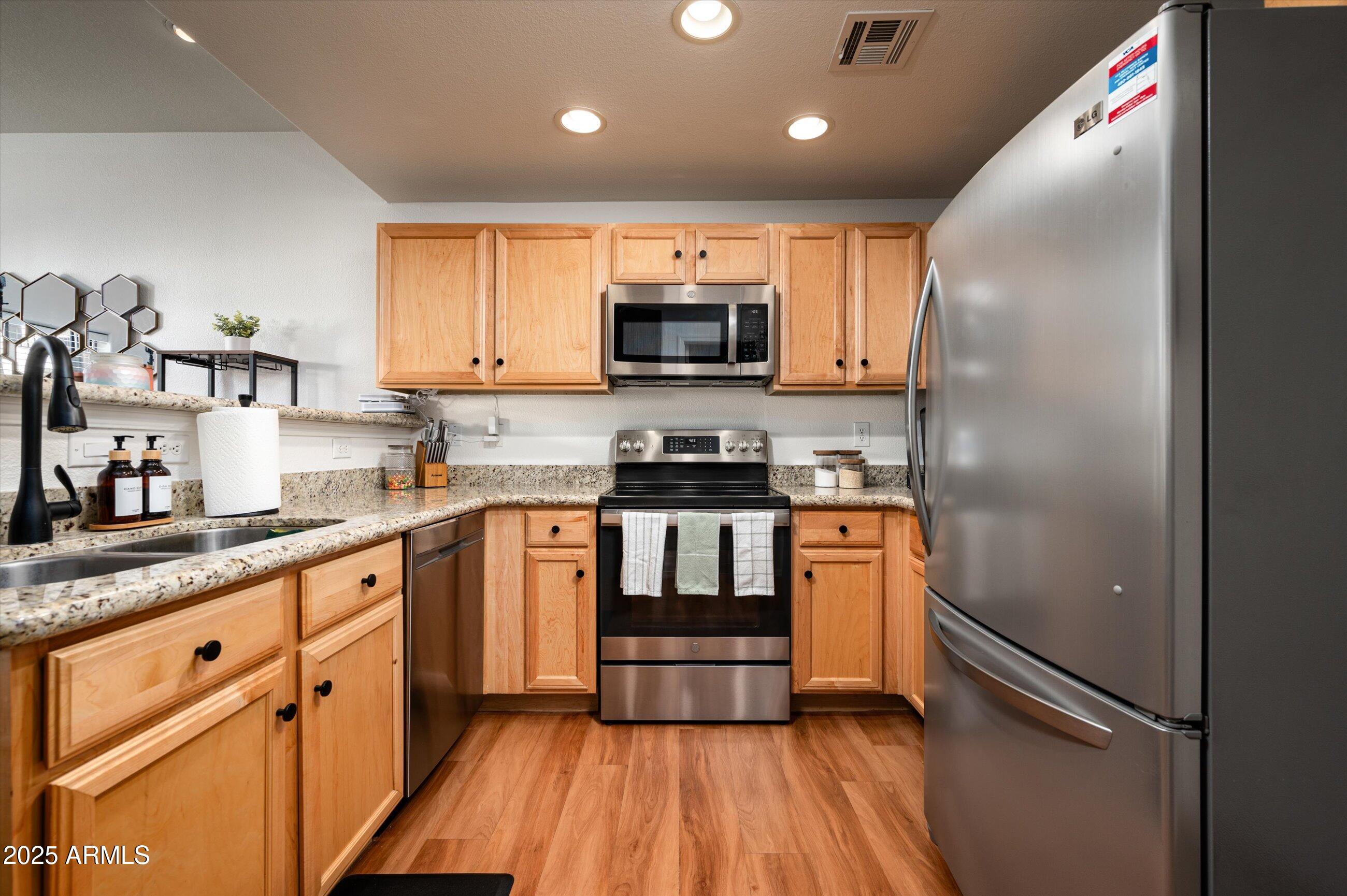 3150 E BEARDSLEY Road 1032