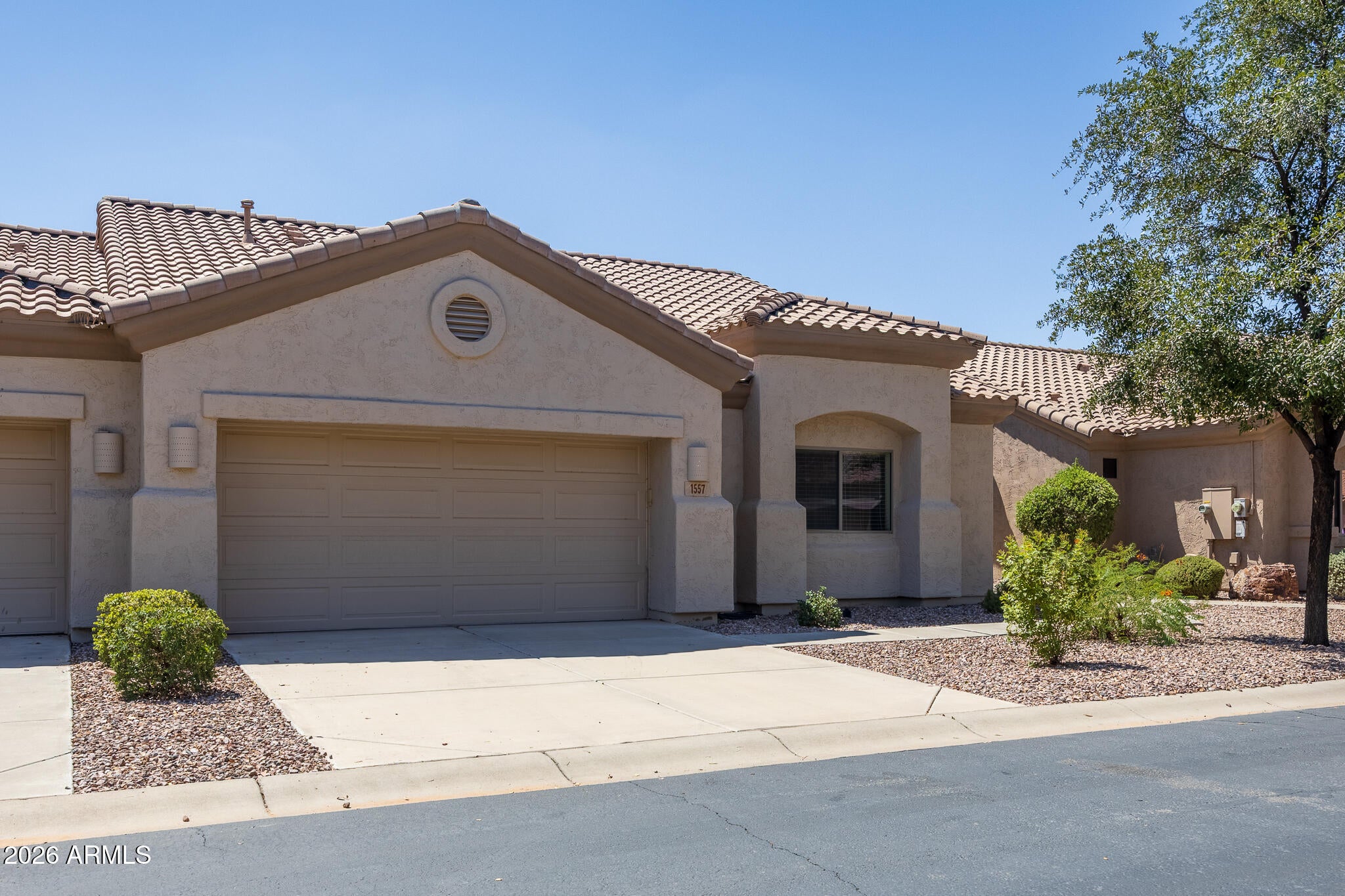1557 E MANOR Drive