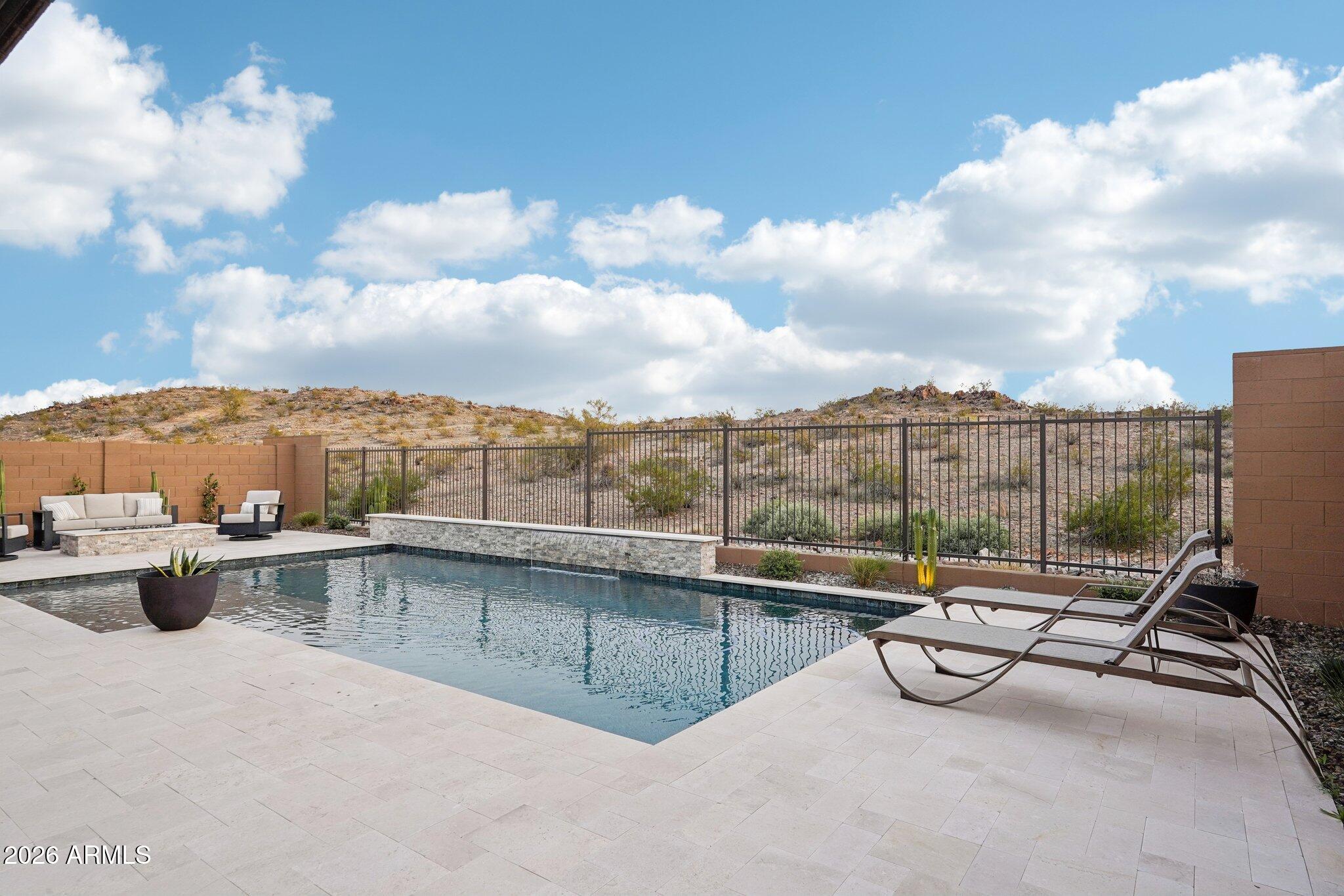 21317 W ROANOKE Avenue