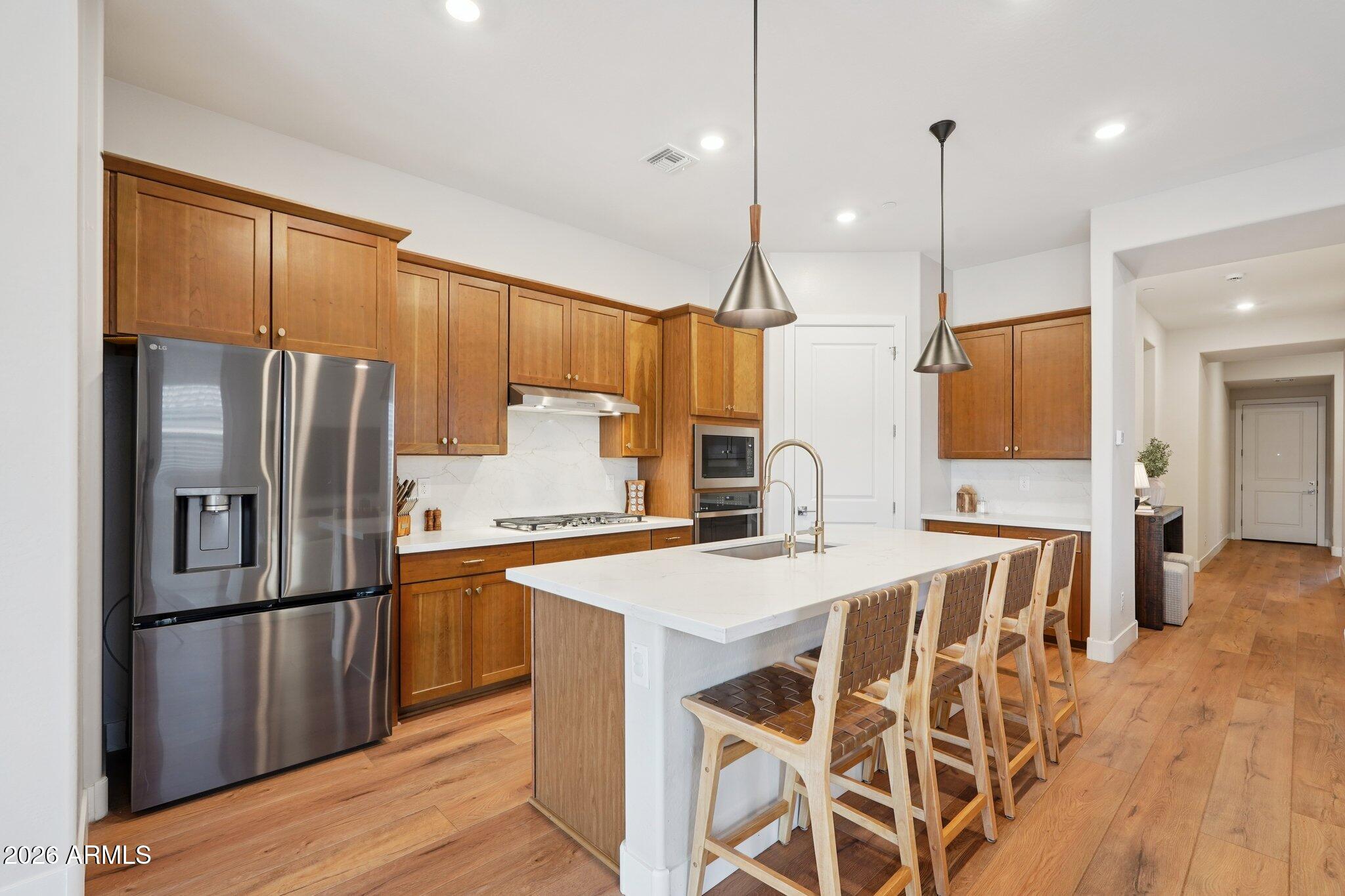 21317 W ROANOKE Avenue